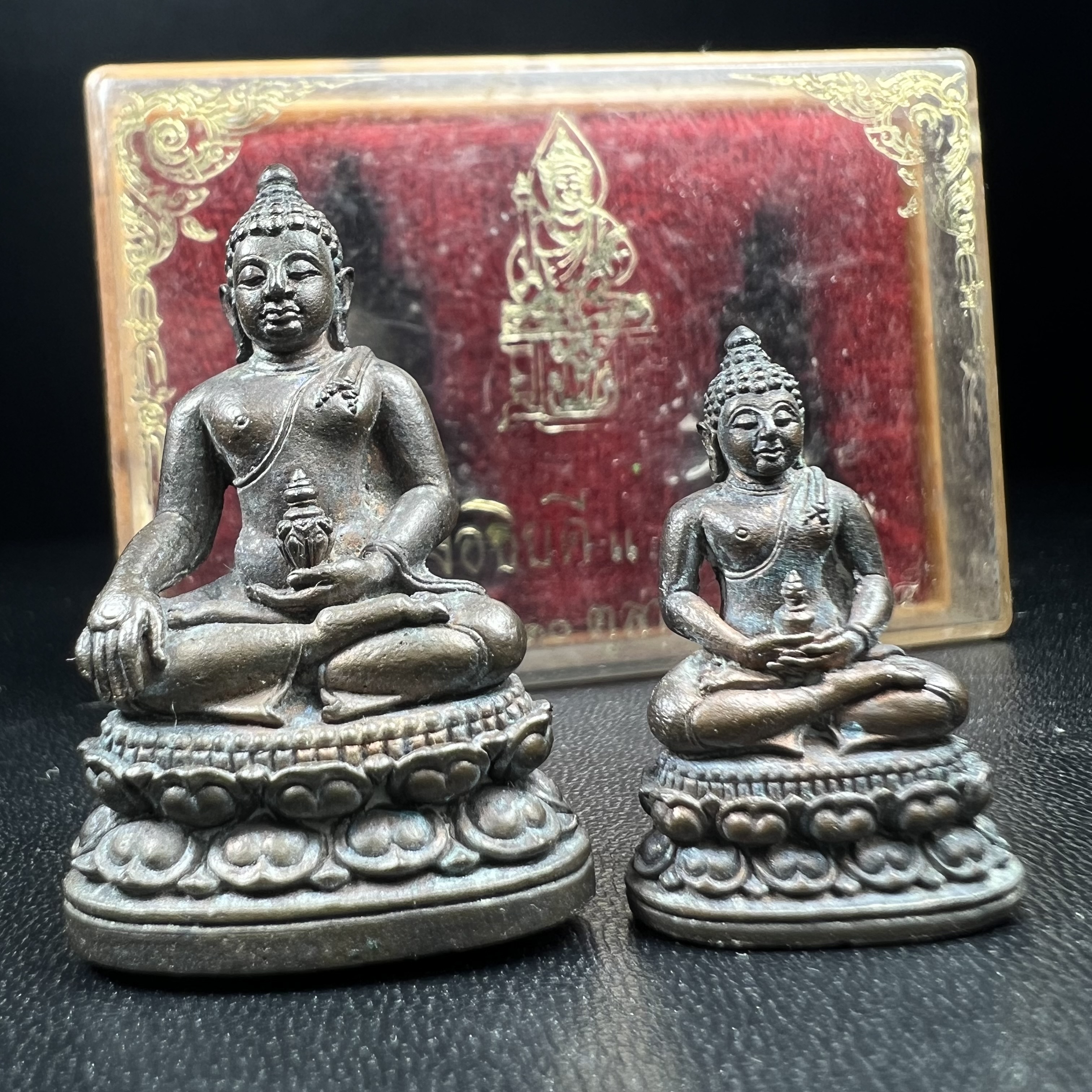 พระกริ่ง-พระชัยวัฒน์อธิบดี ปี2525 ของดีอัยการ (มีไว้บูชาเลื่อนยศเลื่อนตำแหน่งทุกท่าน)(1ใน 2525 ชุด)****ชุดหมายเลข ๗๘๖ ****มียศ มีบารมี สมกับความหมายของนาม พระกริ่งอธิบดี “พระกริ่งผู้เป็นใหญ่ในหมู่พระกริ่งทั้งหลาย”