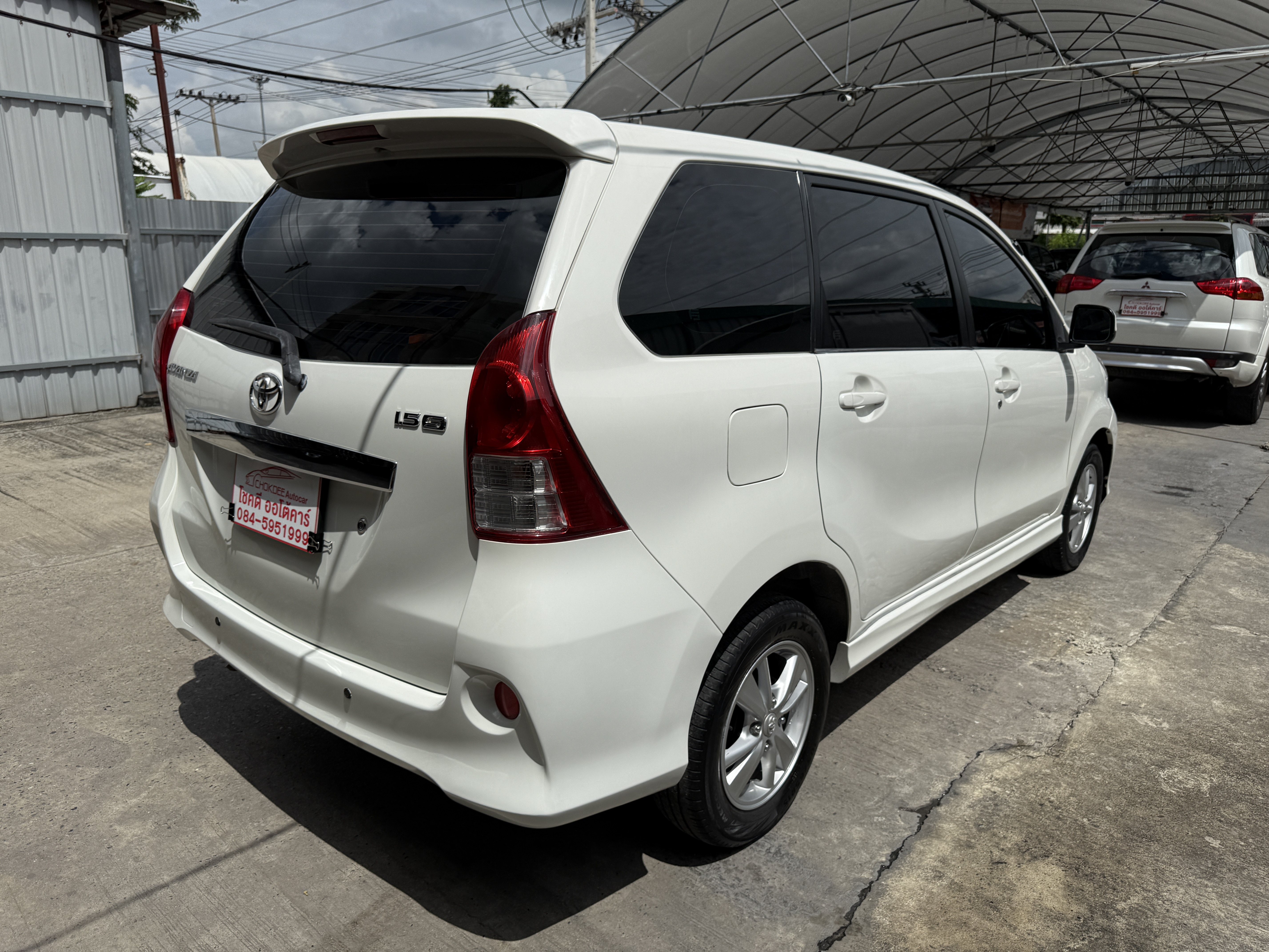 Toyota Avanza 1.5 S At 2013 ขาว
