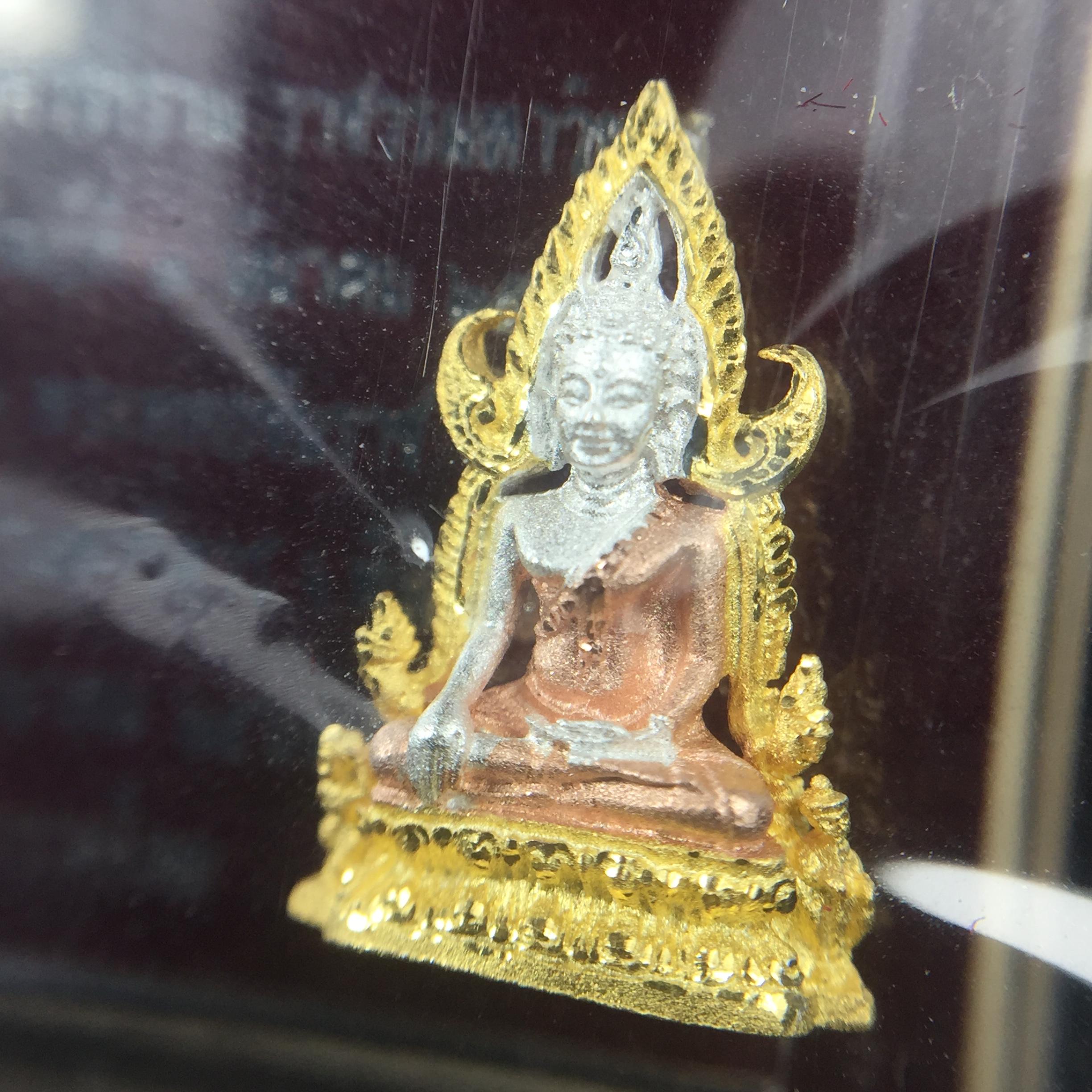 พระพุทธชินราช รุ่น ประวัติศาสตร์ มูลนิธิเพื่อตำรวจไทยจัดสร้าง ปี 2562 เนื้อเงินชุบสามกษัตริย์ขัดเงา พิมพ์ลอยองค์จิ๋ว