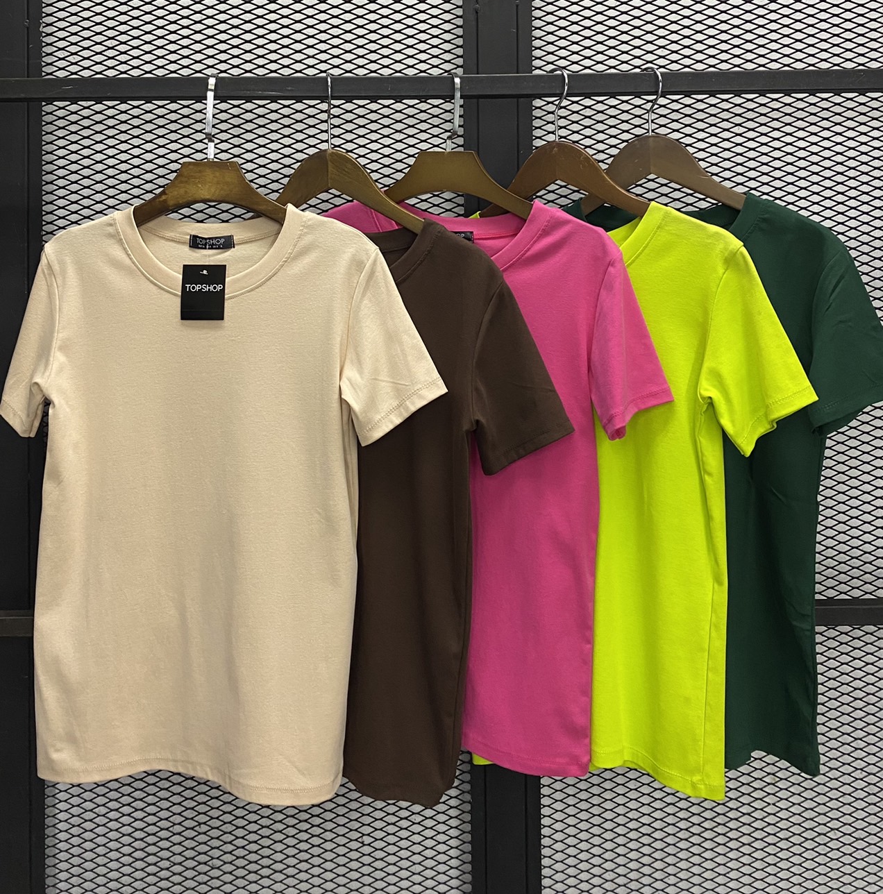 คอกลมแขนสั้น