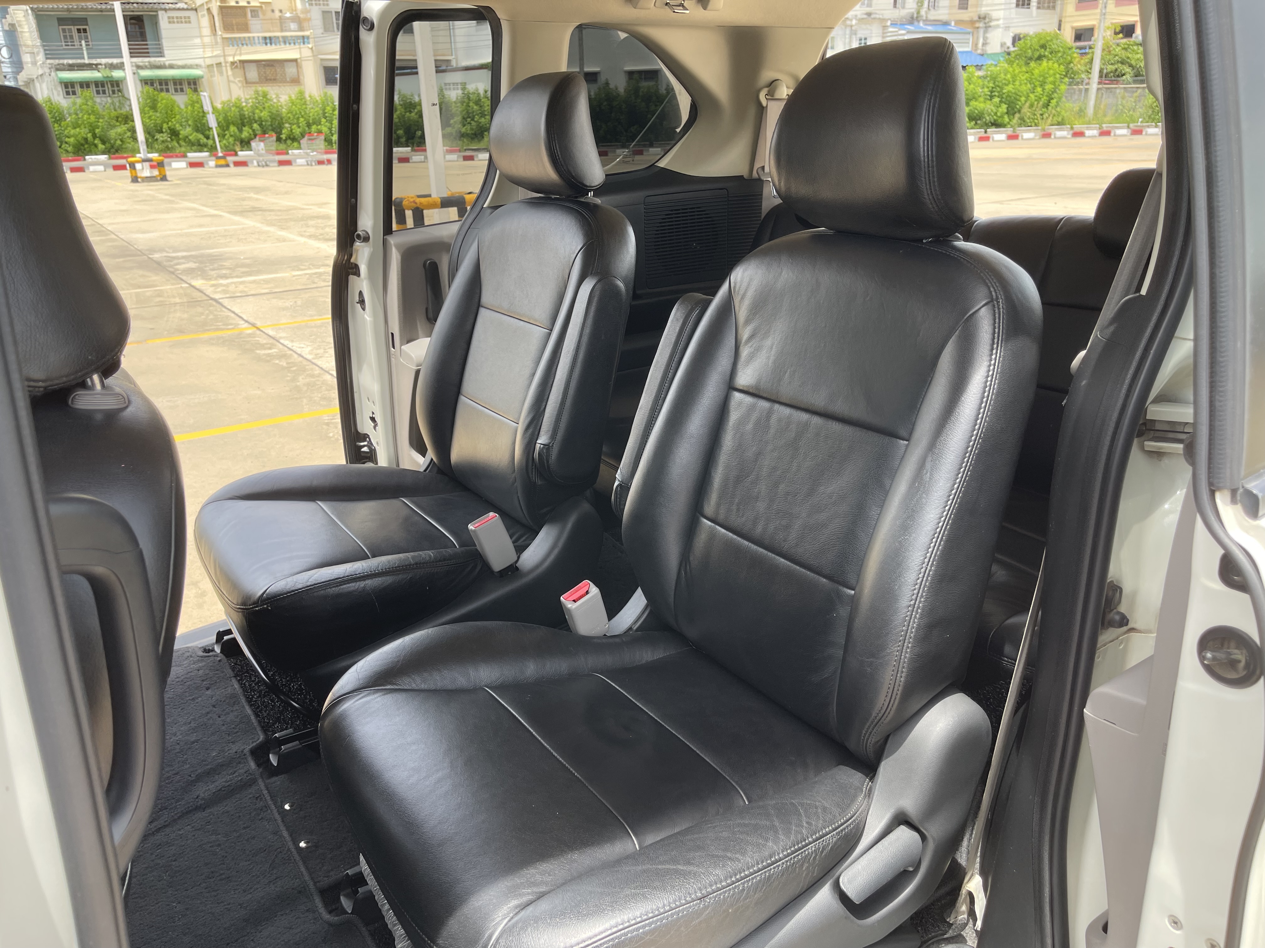 Honda Freed 1.5 E At 2012 ขาวมุก