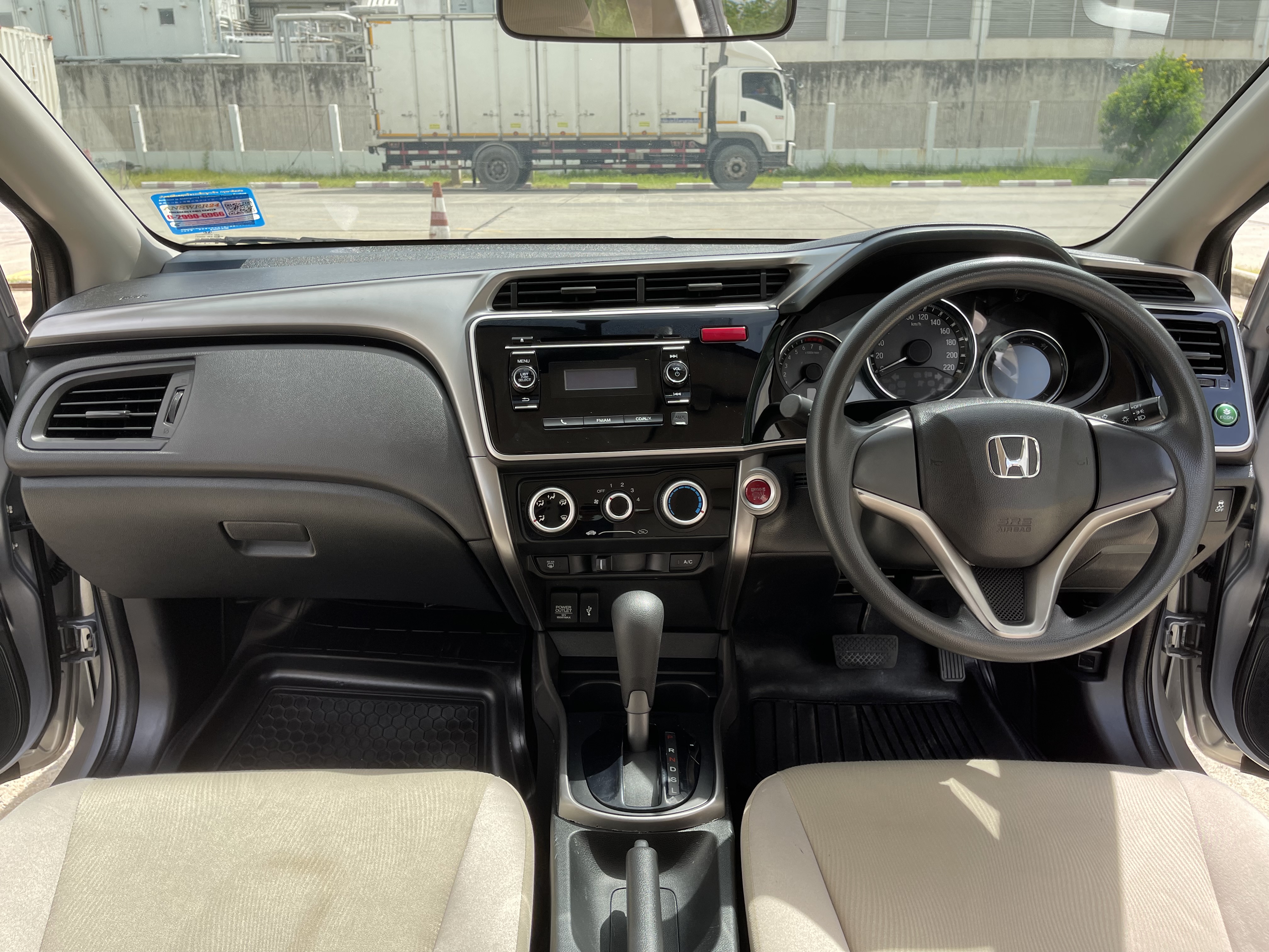 Honda City 1.5 V At 2017 เงิน