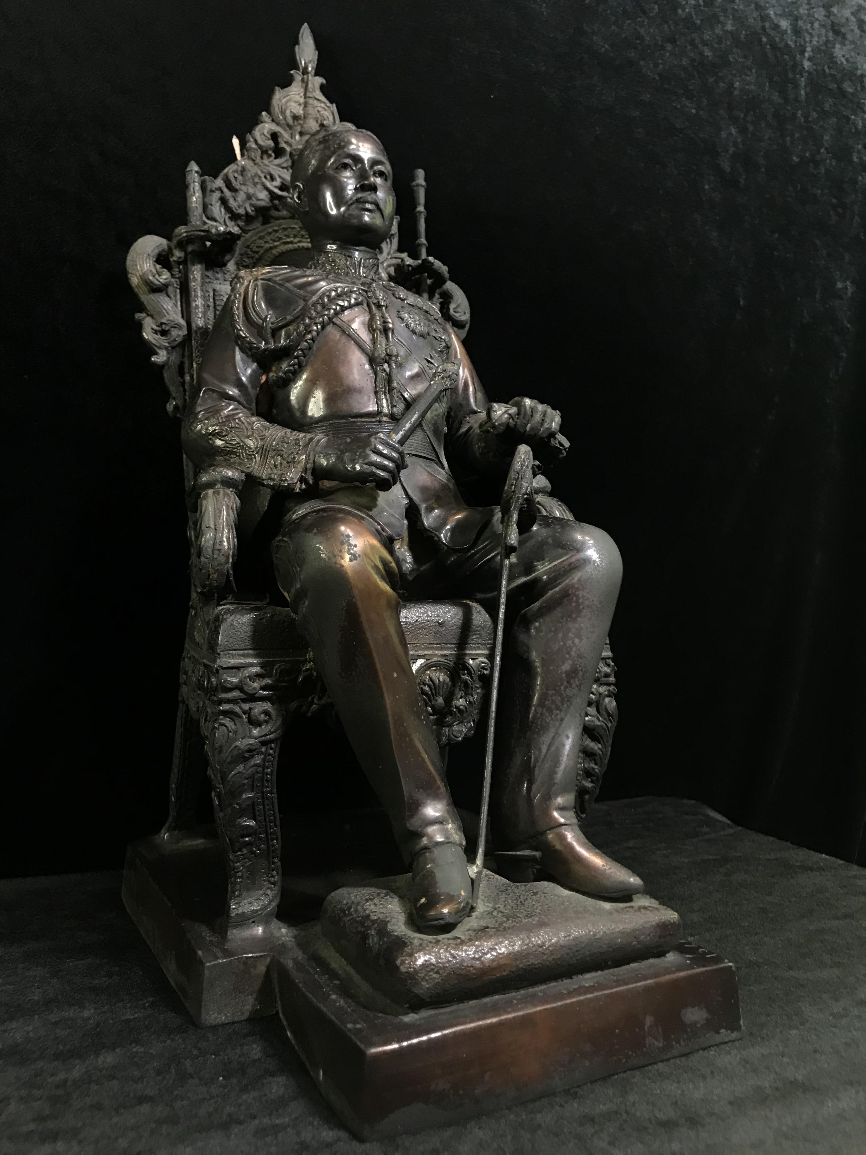 พระบรมรูปจำลองรัชกาลที่5 ครบ99ปี โรงเรียนนายร้อย จปร. จ.นครนายก ปี2529(ในหลวงร.9เสด็จในพิธี)