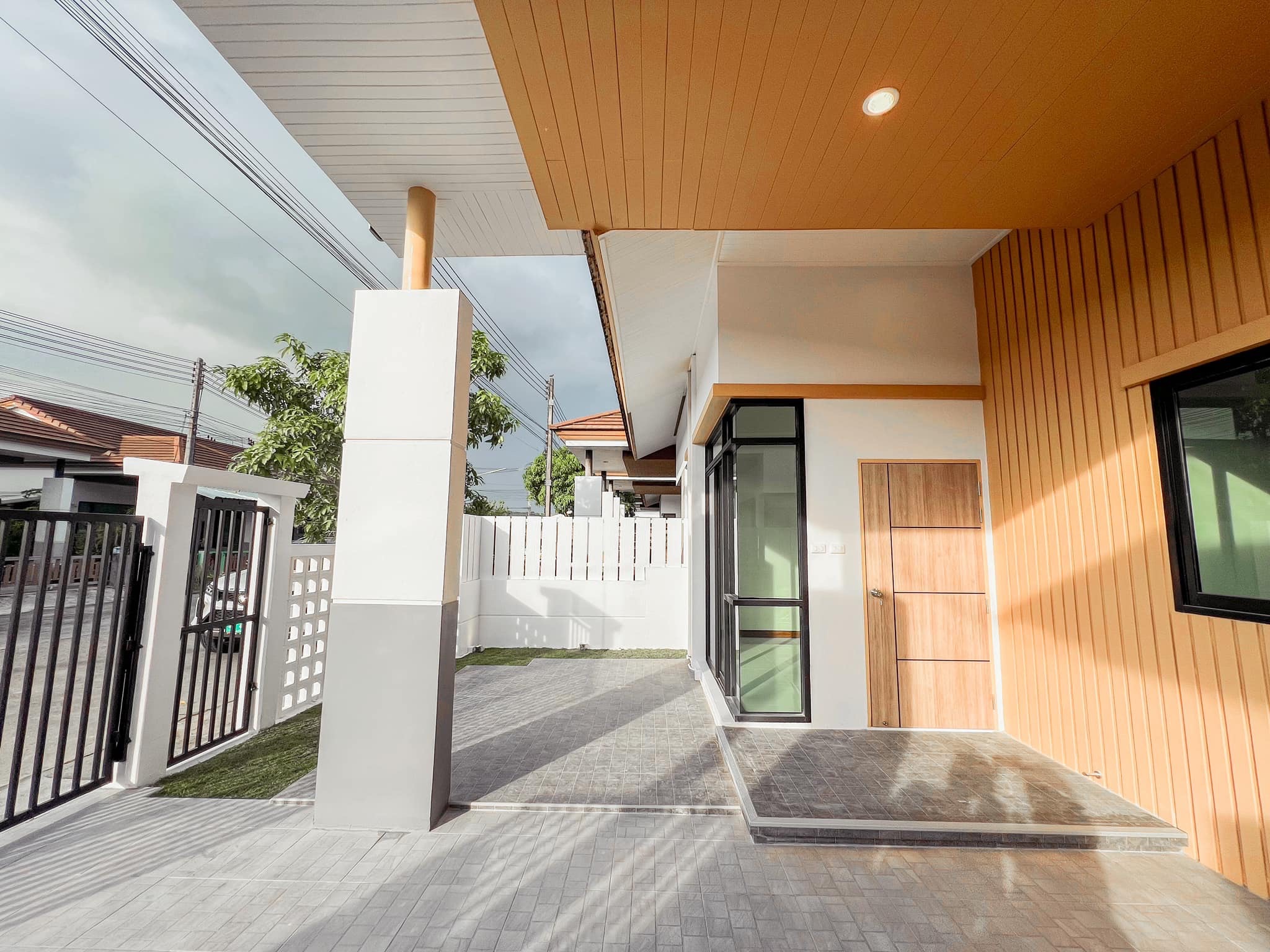 For Sales : Phuket Town, New renovated twin house, 3 Bedrooms 2 Bathrooms