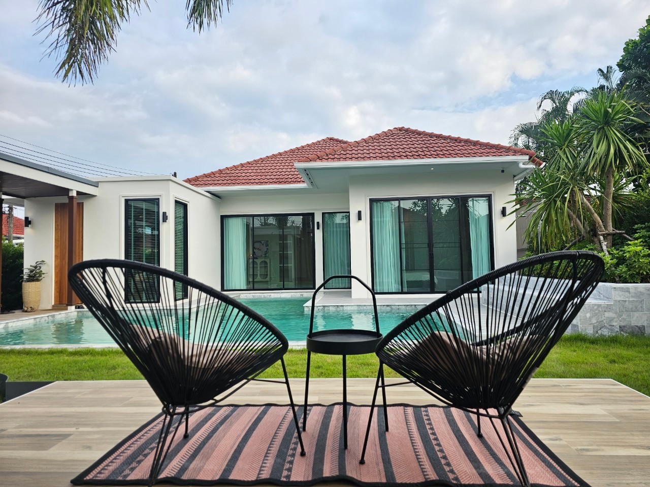 For Rent : Thalang, Private pool villa modern luxury style, 2 Bedrooms 3 Bathrooms
