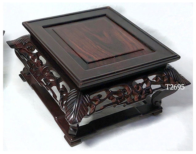 กี๋หรือฐานไม้สไตล์จีน สำหรับวางของตั้งโชว์ ท๊อป11.5cmx11.5cm ตัวละ