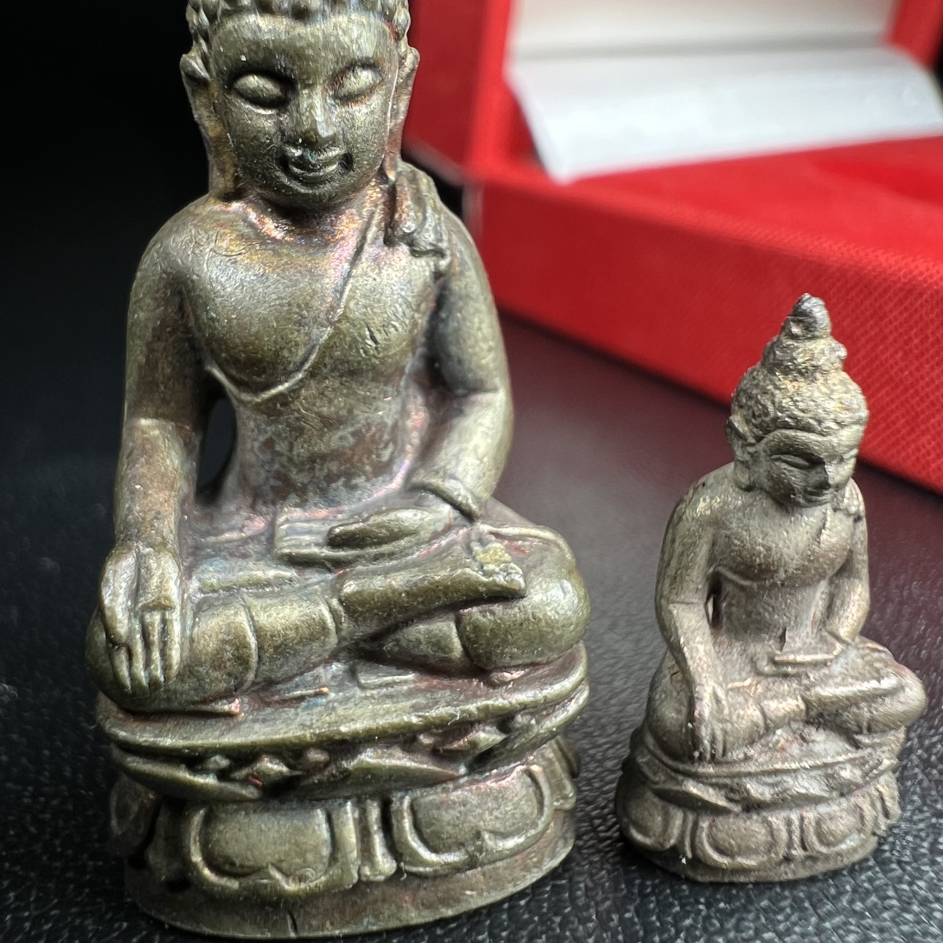 พระกริ่ง-พระชัยวัฒน์ ไพรีพินาศ วัดบวรนิเวศวิหาร ปี 2544 เนื้อสัมฤทธิ์ พิธีดีเยี่ยม สมเด็จพระญาณสังวร พระสังฆราช เสด็จจุดเทียนชัยและทรงอธิษฐานจิตด้วยพระองค์เอง(พิธีใหญ่นิยม)(1ใน9989องค์)