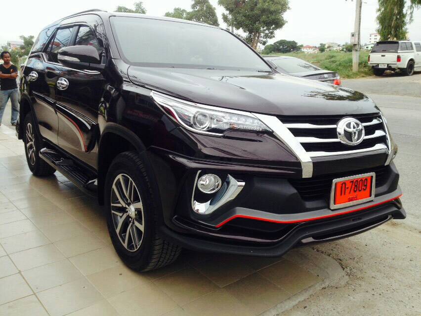 Toyota Fortuner 2016 Access body kits by Amotriz