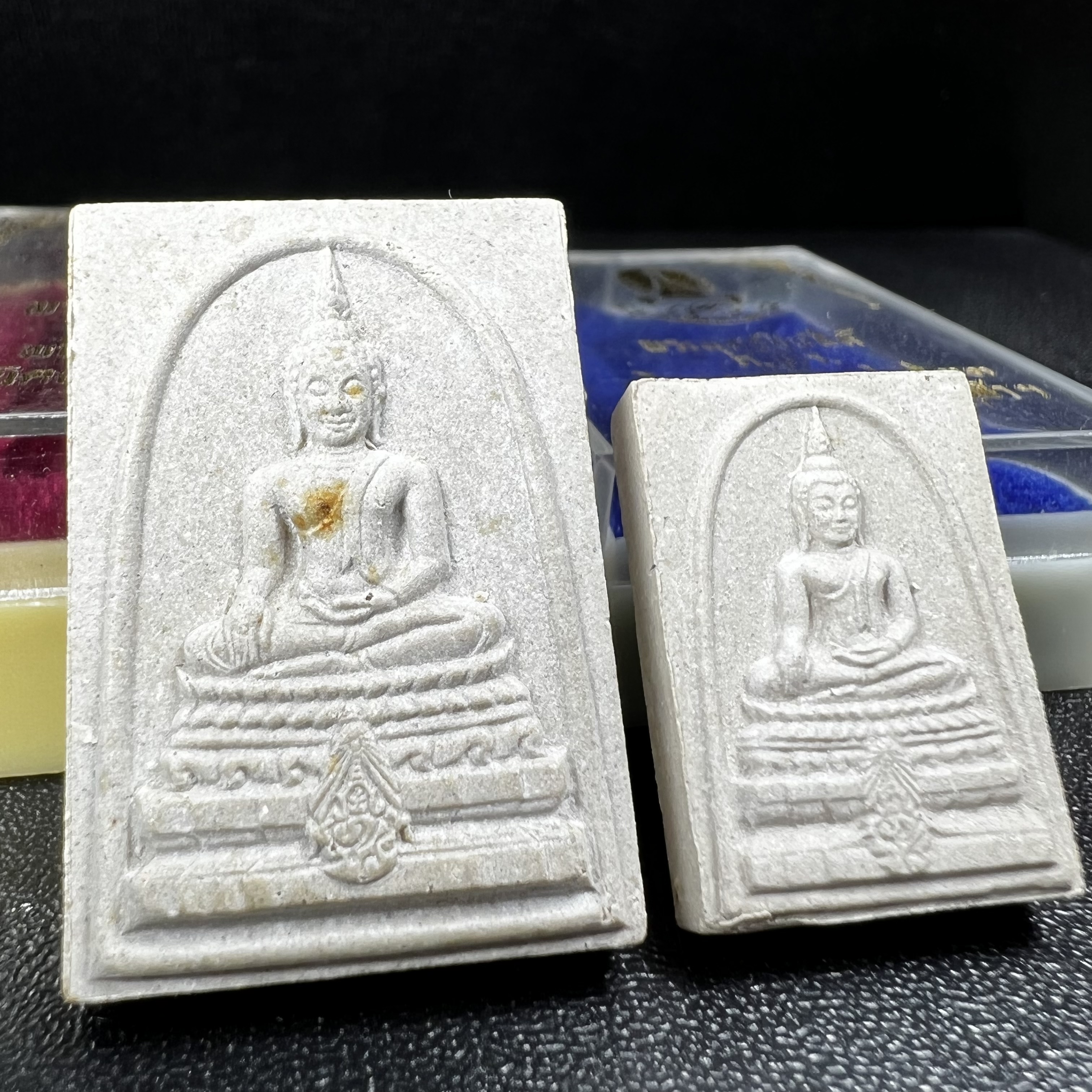 พระพุทธชินสีห์ ภปร. ทันโต เสฏโฐ ปี2533 (พิมพ์ใหญ่+พิมพ์เล็ก) บรรจุพระทนต์ในหลวง รุ่นเดียวในประวัติศาสตร์ ****รุ่นนี้ขอแนะนำ****