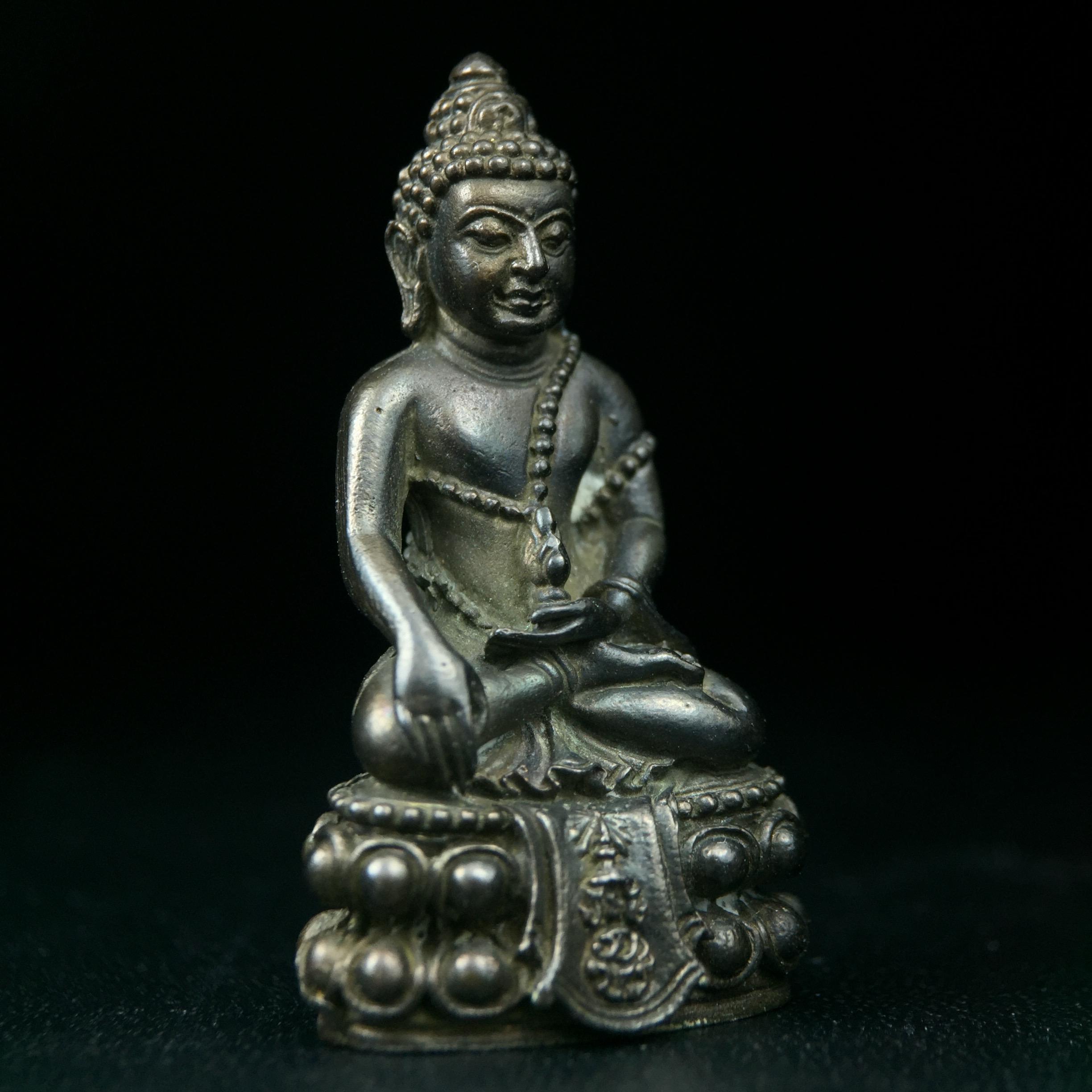 พระกริ่งศิรากาศ ภปร.(พระกริ่งคุ้มเกล้า)วัตถุมงคล"คุ้มเกล้าฯ" มูลนิธิ “คุ้มเกล้า” ในพระบรมราชูปถัมภ์ จัดสร้าง โรงพยาบาลภูมิพล เนื้อนวโลหะ(พิมพ์หน้าไทย)(ในหลวงรัชกาลที่9เสด็จเททอง)(พิธีใหญ่)(นิยม)