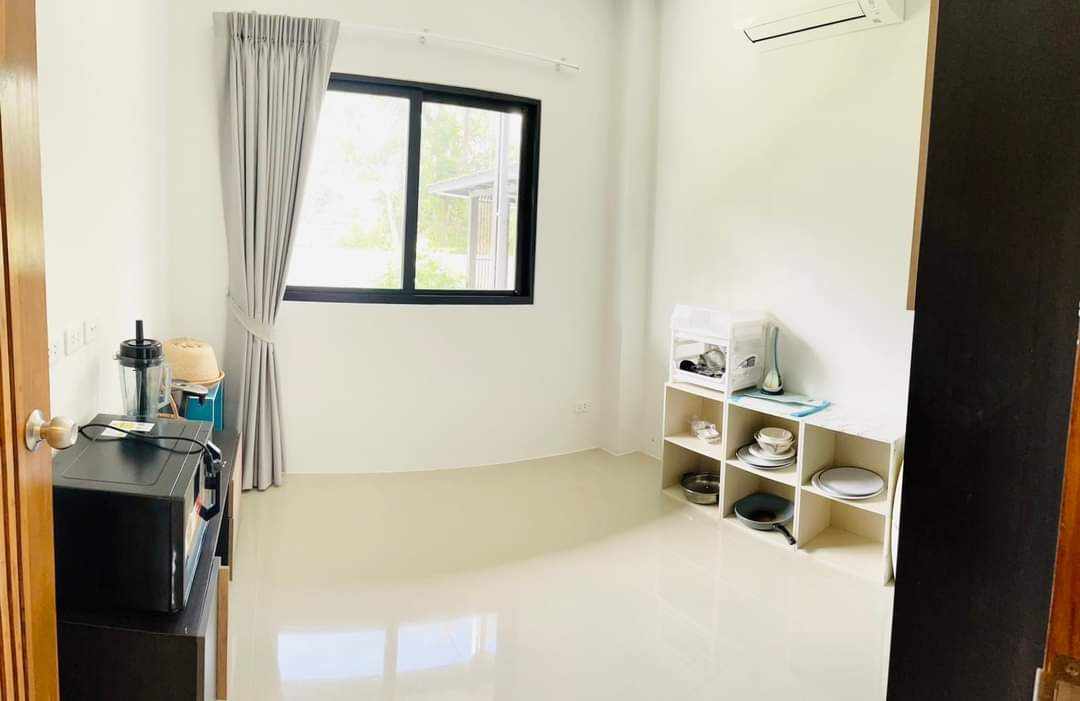For Sales : Kohkaew, One and a half story semi-detached house, 2 Bedrooms, 2 Bathrooms