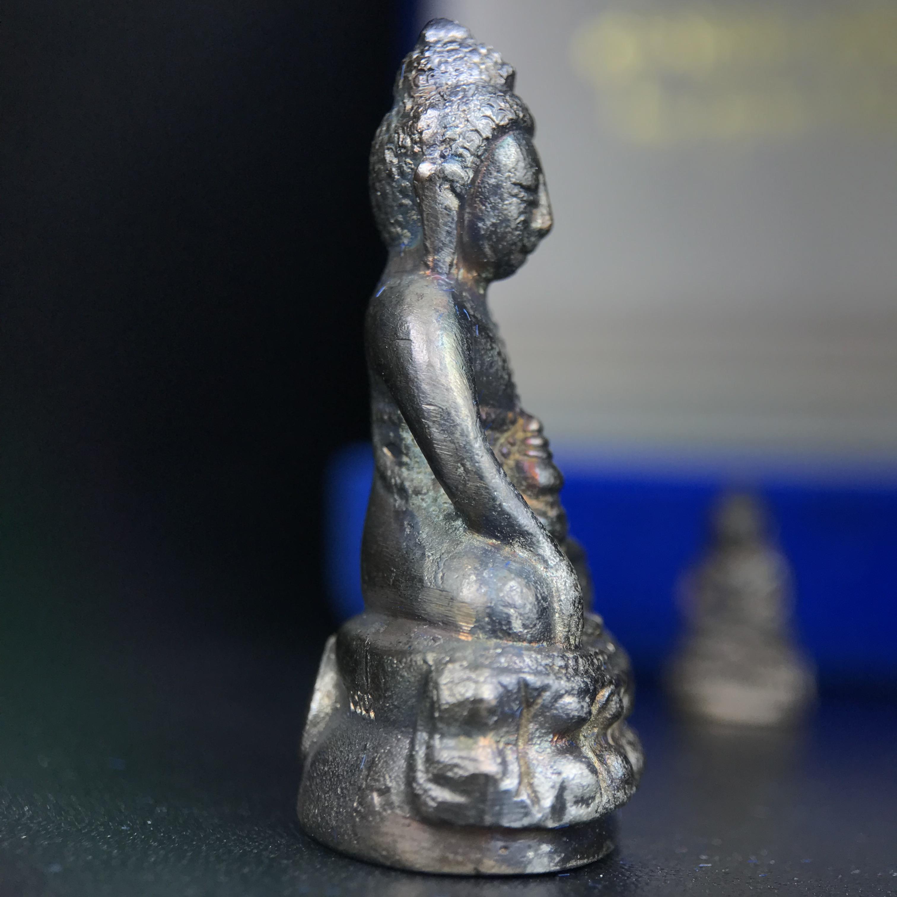 พระกริ่ง-พระชัยวัฒน์ สว. 90 พรรษาสมเด็จย่า ปี2533 เนื้อนวโลหะ(แก่ทองคำผสมทองคำเยอะมากรุ่นนี้)(ในหลวงรัชกาลที่9เสด็จในพิธี)(หล่อแบบโบราณอุดมวลสาร 108 แบบฉบับพระกริ่งใหญ่สายวัดสุทัศน์ พระสังฆราช(แพ))(1 ใน 3000 ชุด) หายาก(***องค์นี้ผิวเนื้อนวโลหะสวยมาก***)