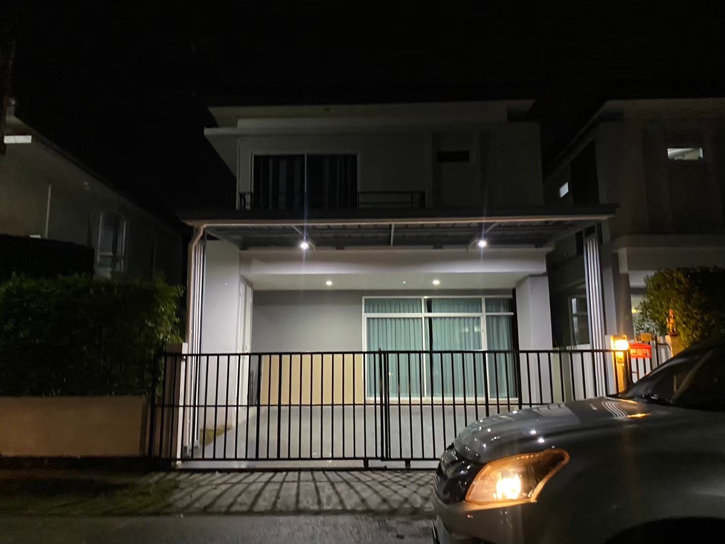 For Rent : Kohkaew, 2-story semi-detached house, 3 bedrooms 3 bathrooms
