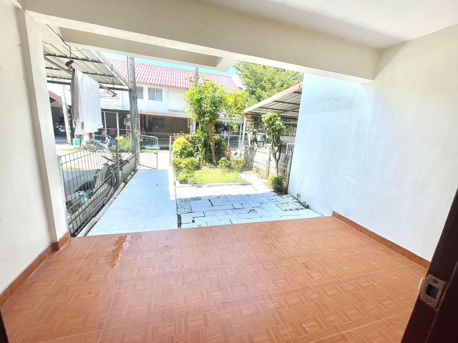 For Sales : Thalang, 2-story townhouse@Ban Pon, 2 Bedrooms, 1 Bathroom