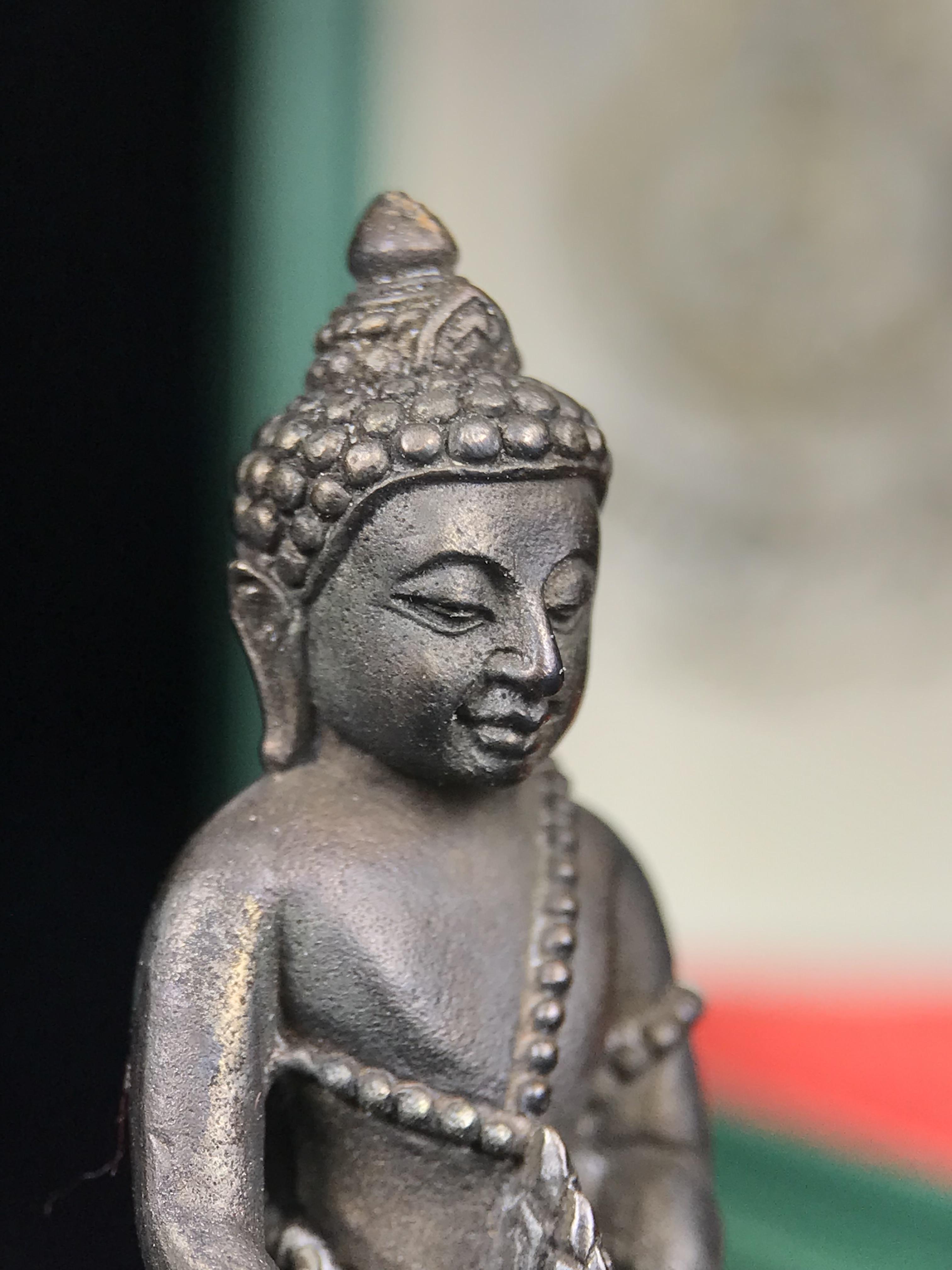 พระกริ่งวาสนา สมเด็จพระสังฆราช(วาสน์)วัดราชบพิธฯ ปี 2531 เนื้อนวโลหะ สร้างเป็นที่ระลึกในคราวที่สมเด็จพระอริยวงศาคตญาณ สมเด็จพระสังฆราช(วาสน์ วาสโน)มีพระชนมายุครบ90พรรษา(ในหลวง ร.9 เสด็จในพิธี)งานแกะแม่พิมพ์โดย นายช่างเกษม มงคลเจริญ)(1ใน1991องค์)