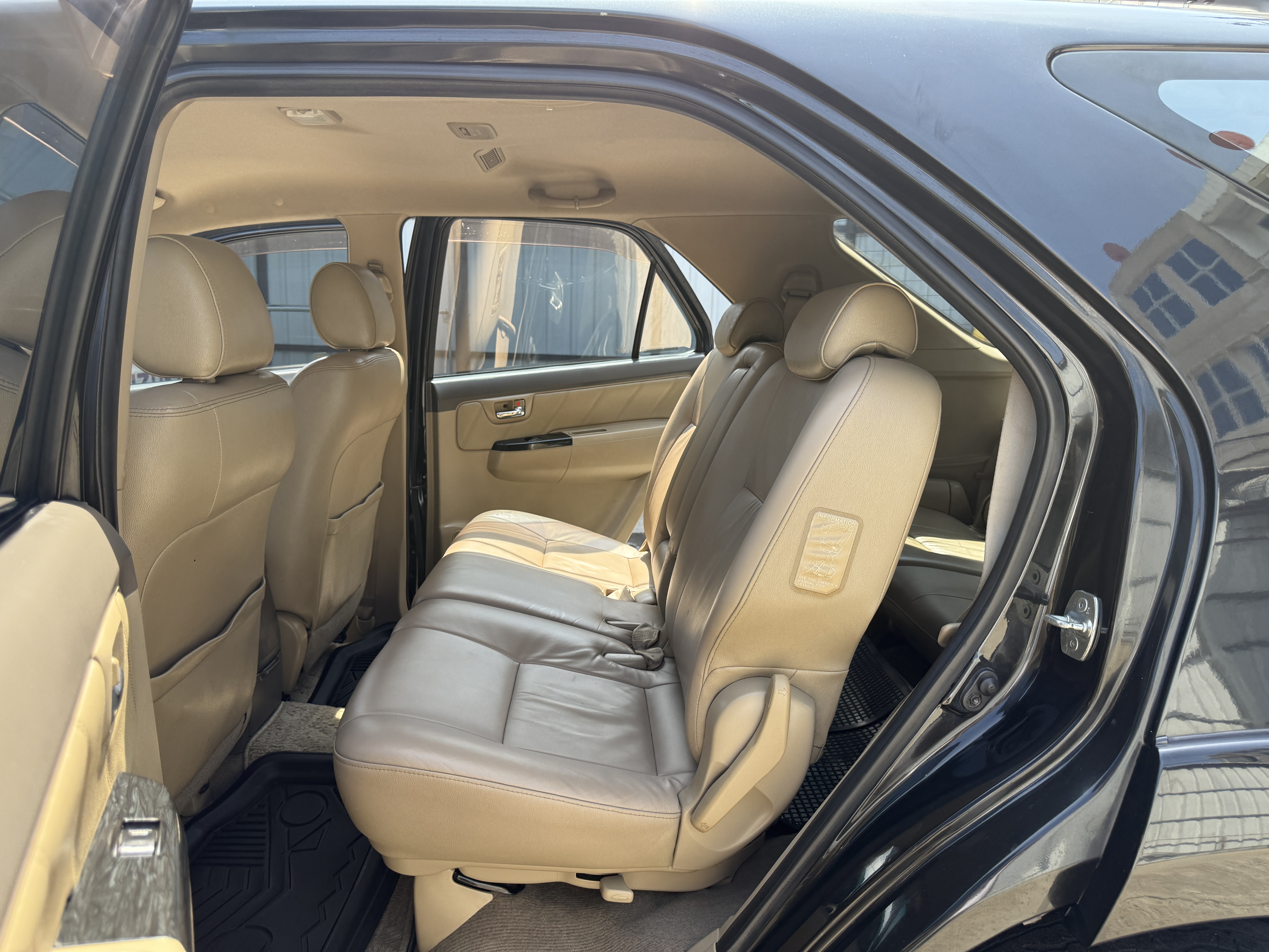 Toyota Fortuner Champ 3.0 V Navi 2WD At 2014 ดำ