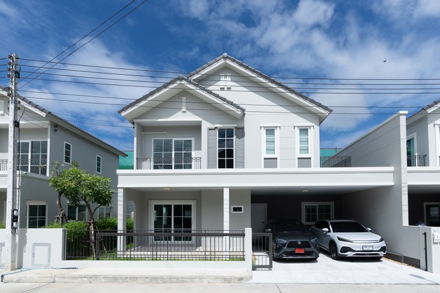 For Rent : Pakhlok, 2-Story Twin House, 3 bedrooms 3 bathrooms