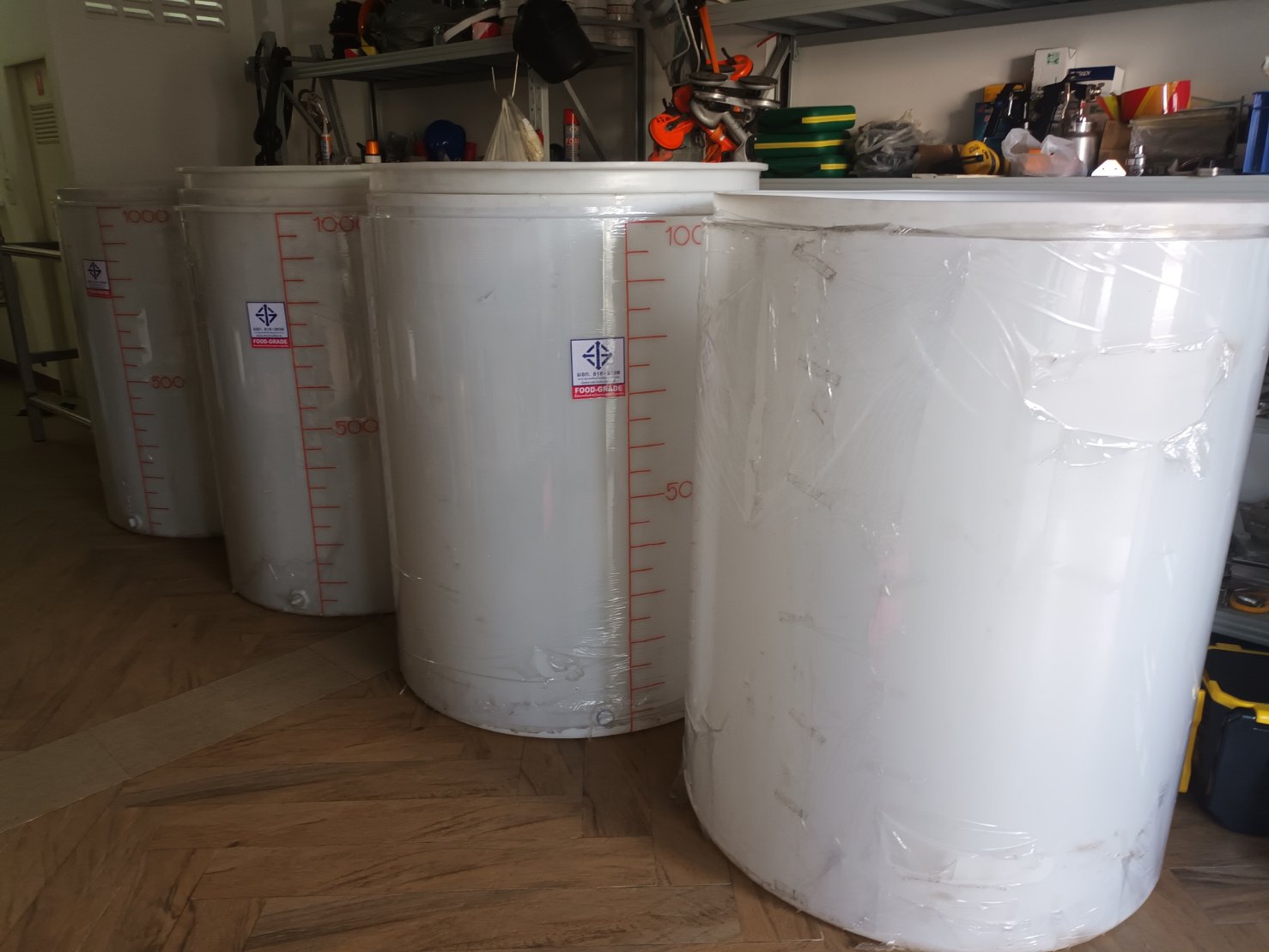 ถังเก็บน้ำปากกว้าง 1000 ลิตร สีขาว