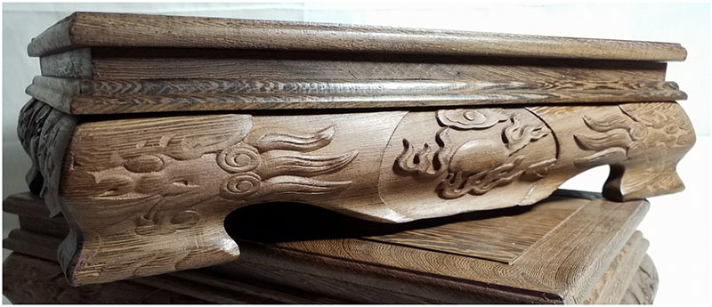 กี๋หรือฐานไม้สไตล์จีน ขาสิงห์ ท๊อปประมาณ18cmx28.5cm ตัวละ