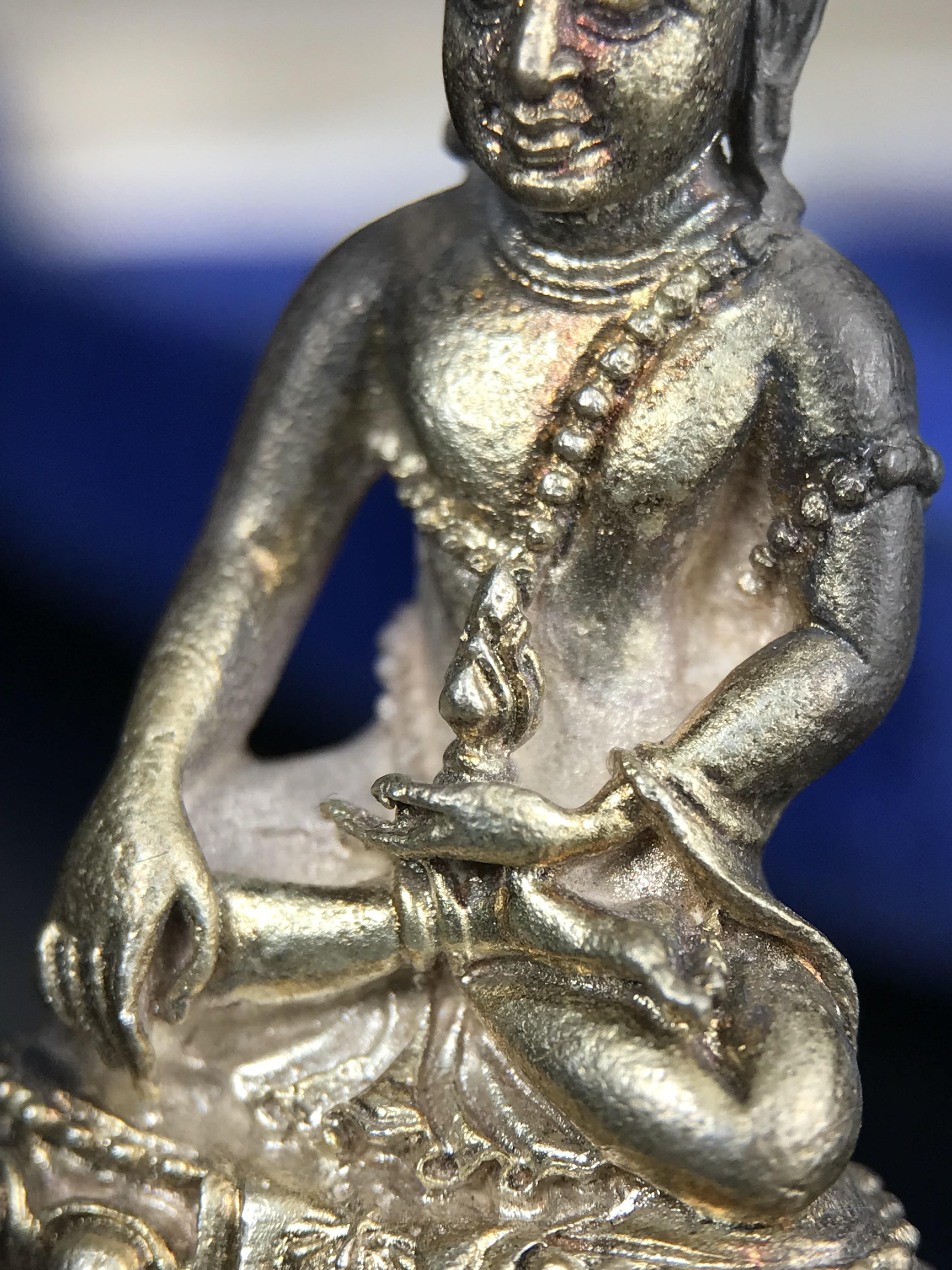 พระกริ่งศิรากาศ ภปร.(พระกริ่งคุ้มเกล้า)วัตถุมงคล"คุ้มเกล้าฯ" มูลนิธิ “คุ้มเกล้า” ในพระบรมราชูปถัมภ์ จัดสร้าง โรงพยาบาลภูมิพล เนื้อเงิน(พิมพ์หน้าไทย)(สภาพผิวเดิมขึ้นน้ำทองเก่าเก็บอย่างดีพร้อมกล่องบรรจุสวยมากมาก!)(ในหลวงรัชกาลที่9เสด็จเททอง)(พิธีใ