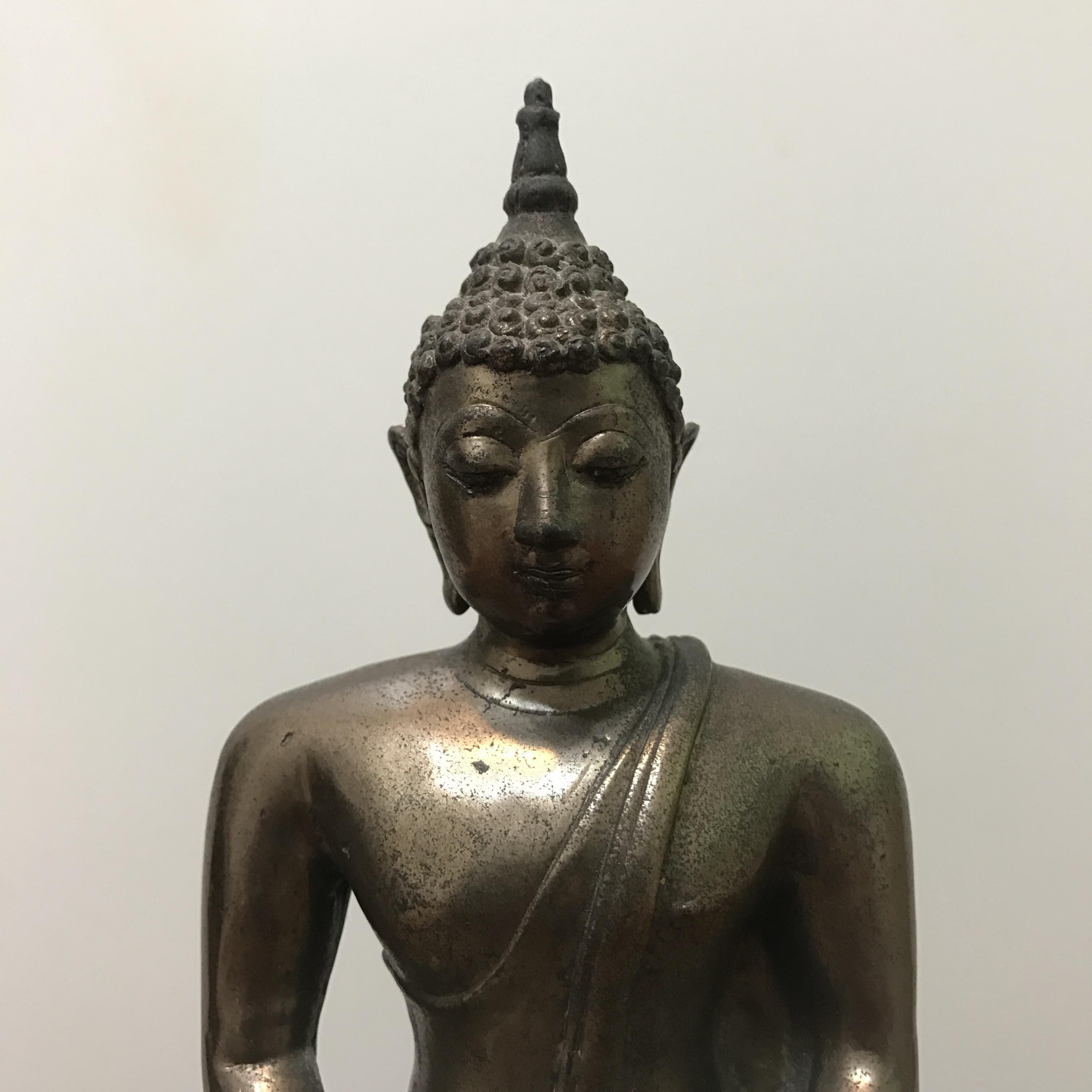 พระบูชาพุทธธโนภาสโพธิธวัช ธนาคารไทยพานิชย์ ดำเนินงานครบ85ปี สร้างปี2535 หน้าตัก5นิ้ว เนื้อทองผสม สมเด็จพระสังฆราชญาณสังวร เป็นประธาน