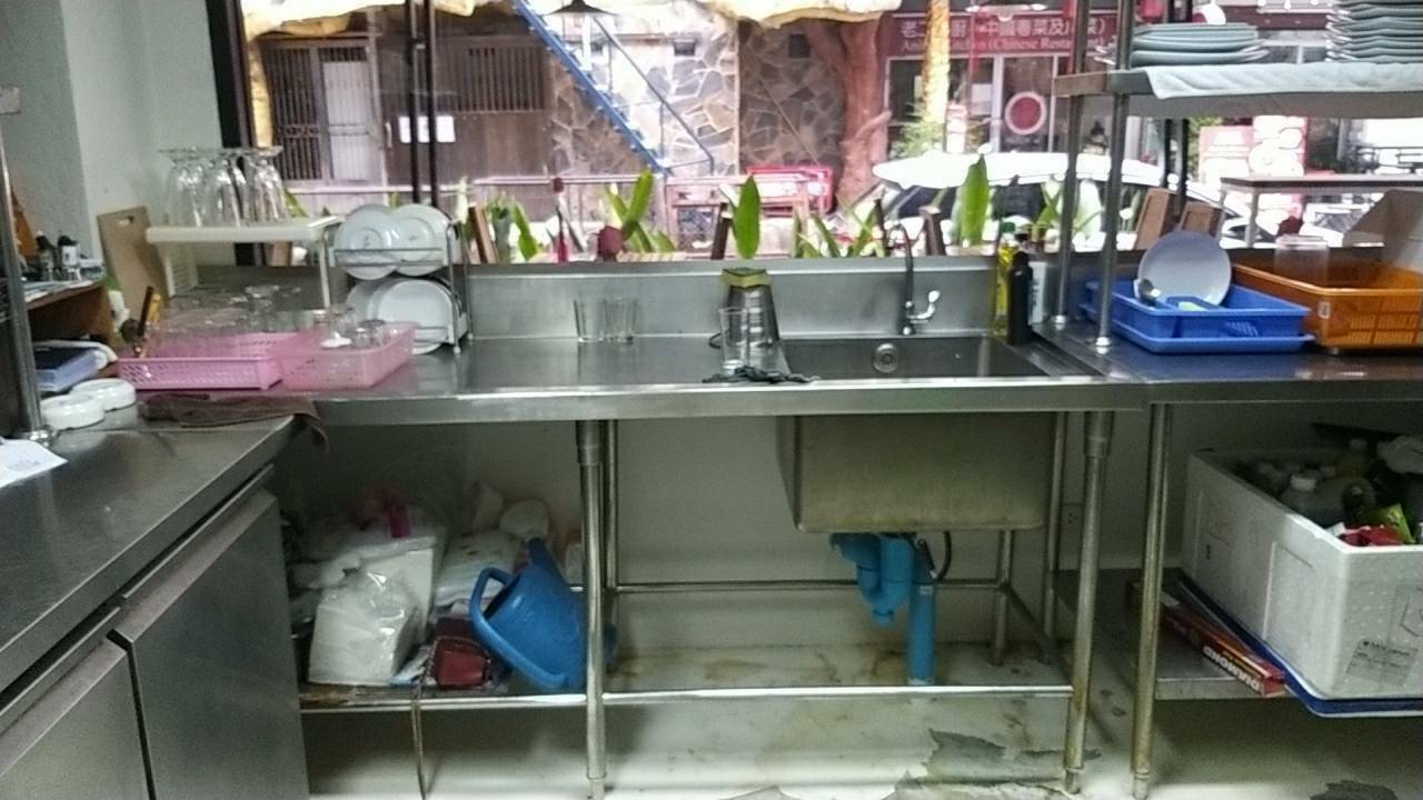 For Sale : Patong, Hotel @Bangla, 22 bedrooms, 1 restaurant, 1 office