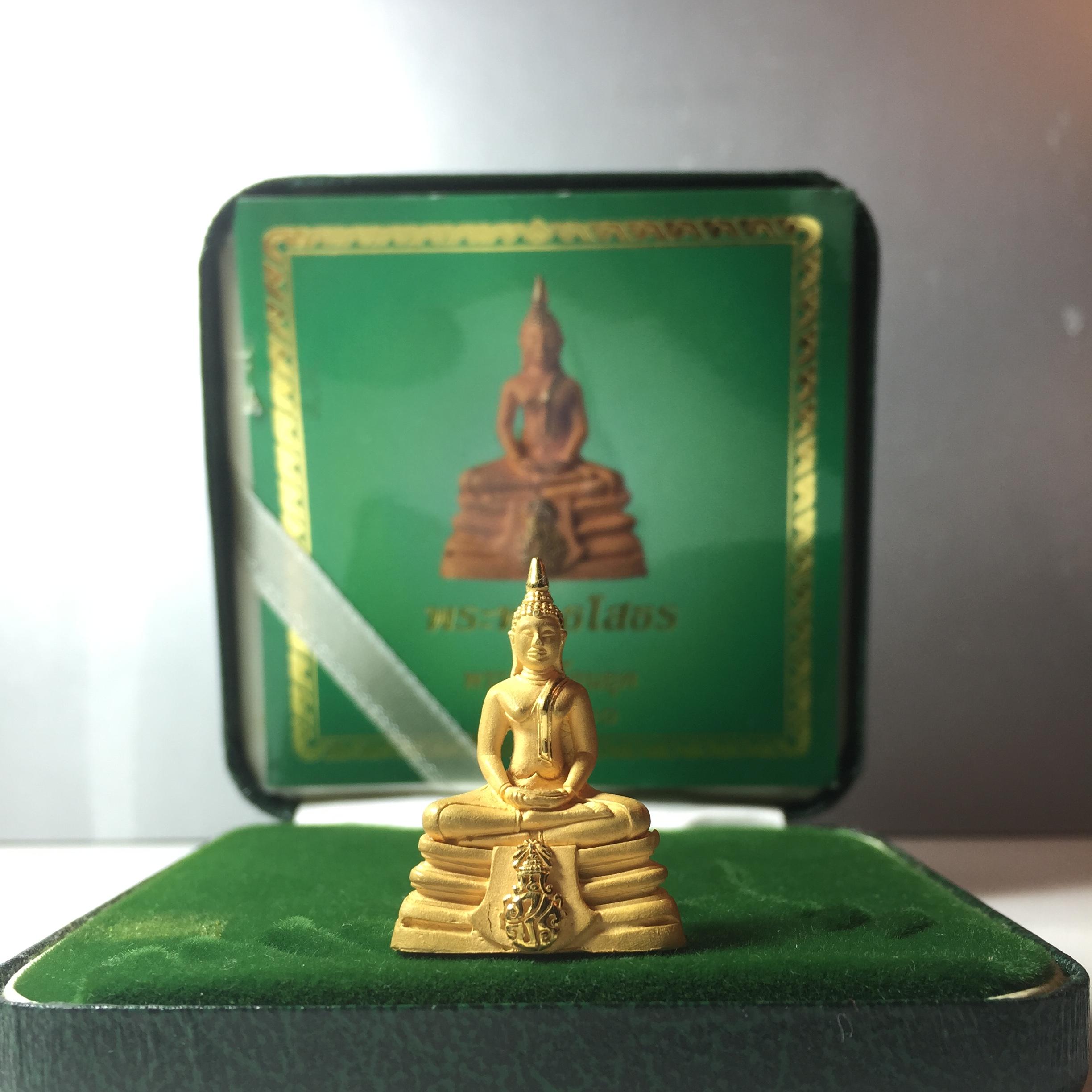 พระกริ่งพระพุทธโสธร ภ.ป.ร.ย้อนยุค รุ่นสร้างพระอุโบสถ เนื้อทองคำ พ.ศ.2539