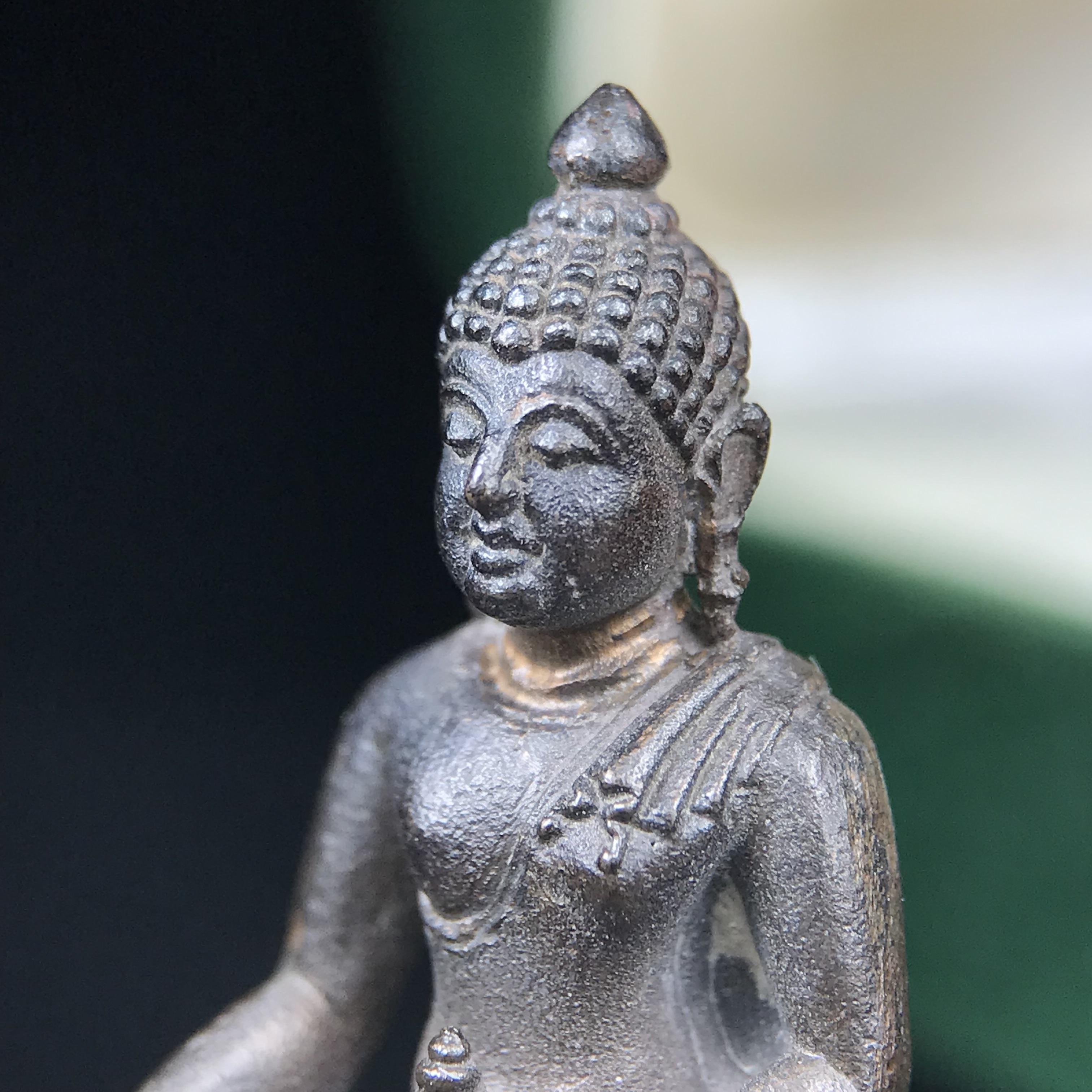 พระกริ่งวาสนา(รุ่นแรก) 80 พรรษา สมเด็จพระสังฆราช (วาสน์) วัดราชบพิธฯ ปี2521 เนื้อนวโลหะ(ตอกโค๊ตพระปิดตา) โดยมีหลวงปู่โต๊ะ วัดประดู่ฉิมพลีร่วมปลุกเสก พร้อมกล่องบรรจุเดิม(รุ่นแรก คอตั้งตรงได้สัดส่วน หายาก)