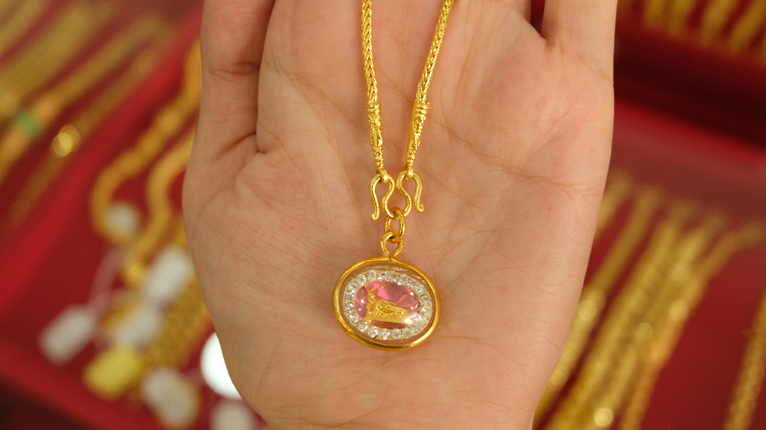 จี้พระล้อมเพชร ประจำวันเกิดวันอังคาร ปางปรินิพพาน