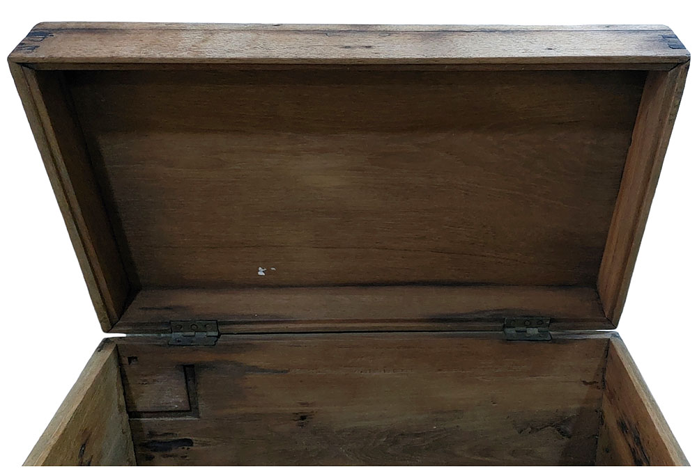 หีบไม้สัก งานเก่า ขนาด32*54*27cm