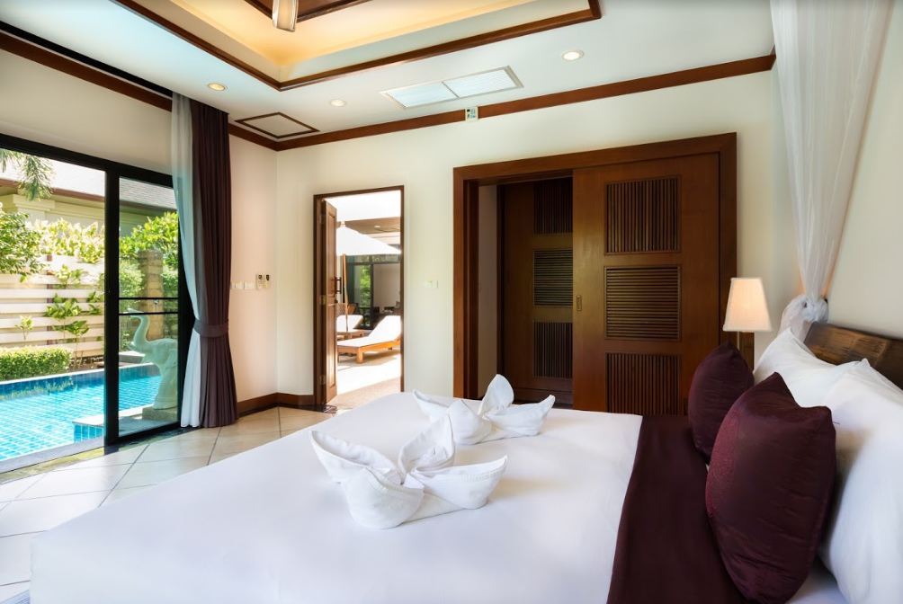 For Sale : Nai Harn, Luxury New Pool Villa, 2 Bedrooms 2 Bathrooms, Garden view.