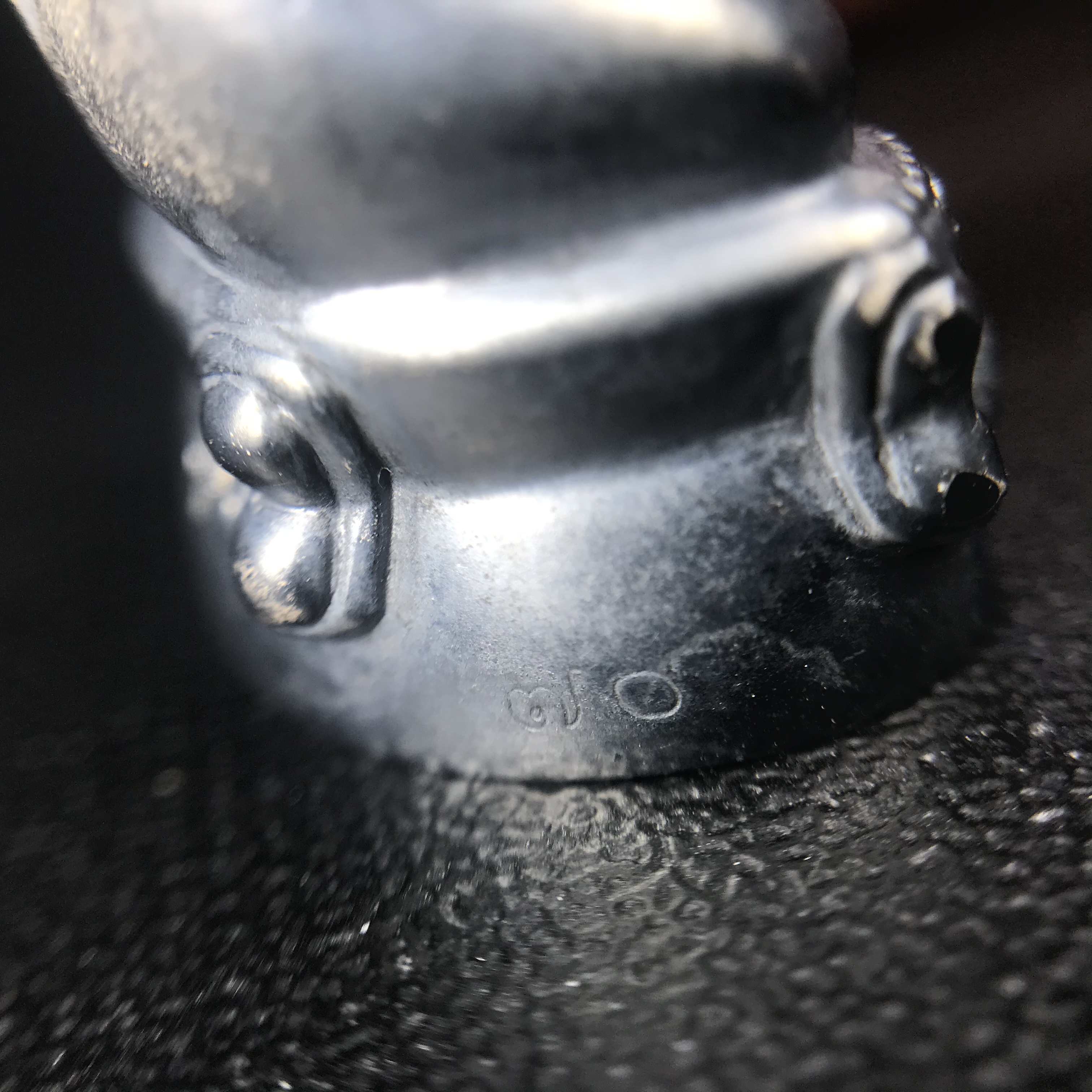 พระกริ่งสมเด็จญาณ วัดบวรนิเวศวิหาร เนื้อเงินบริสุทธิ์ 92.5% ตรากาญจนาภิเษกทองคำ+พระชัยวัฒน์ไพรีพินาศ เนื้อทองคำ พระราชทานแจกเมื่อ 3 ตุลาคม 2538 มาพร้อม กล่องลายไม้สุดหรู(ครบชุด หายาก)