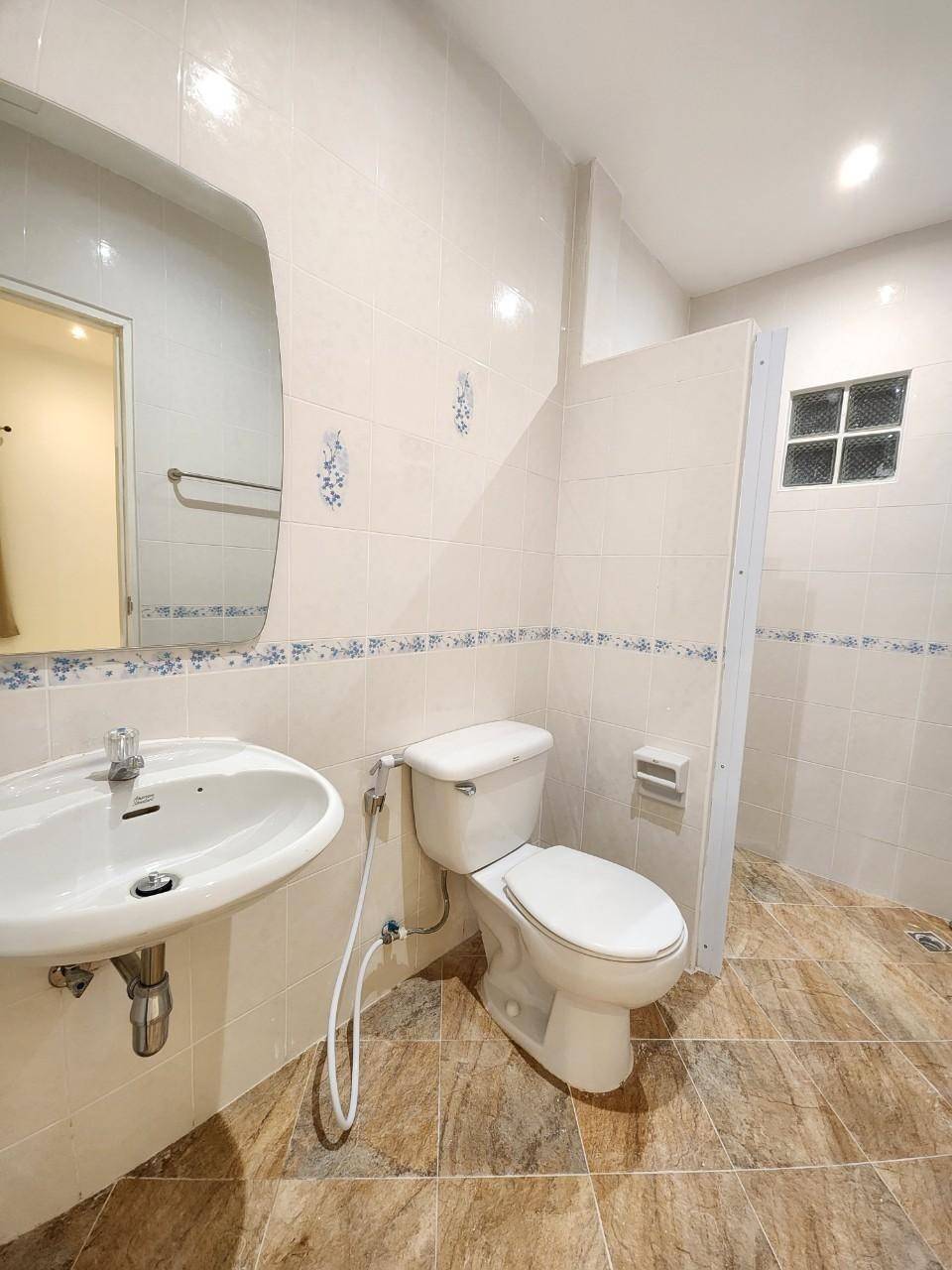 For Rent : Ratsada, 2-story detached house, 3 bedrooms 4 bathrooms