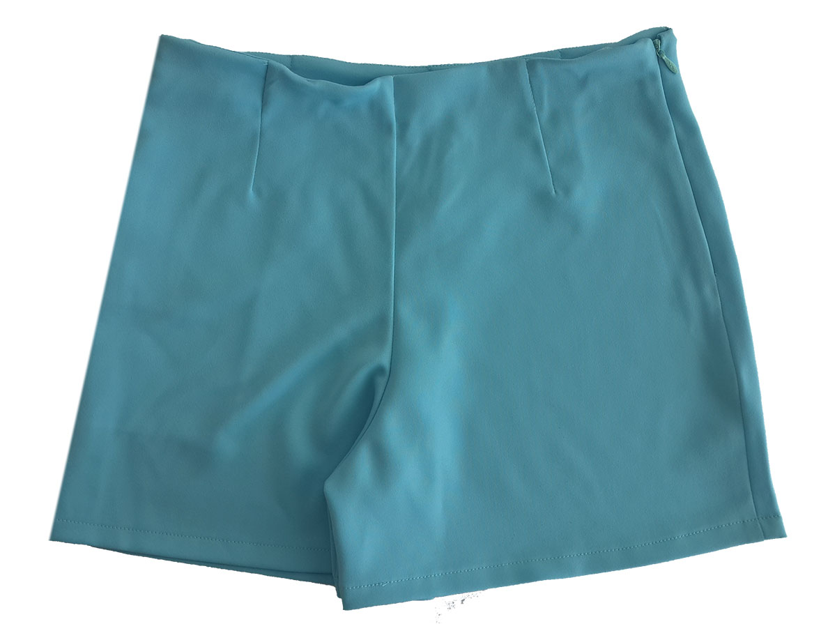 กางเกงขาสั้นเอวสูงขอบเรียบผ้าฮานาโกะ ซิปซ้าย กระเป๋าขวา สีฟ้า Size S M L XL