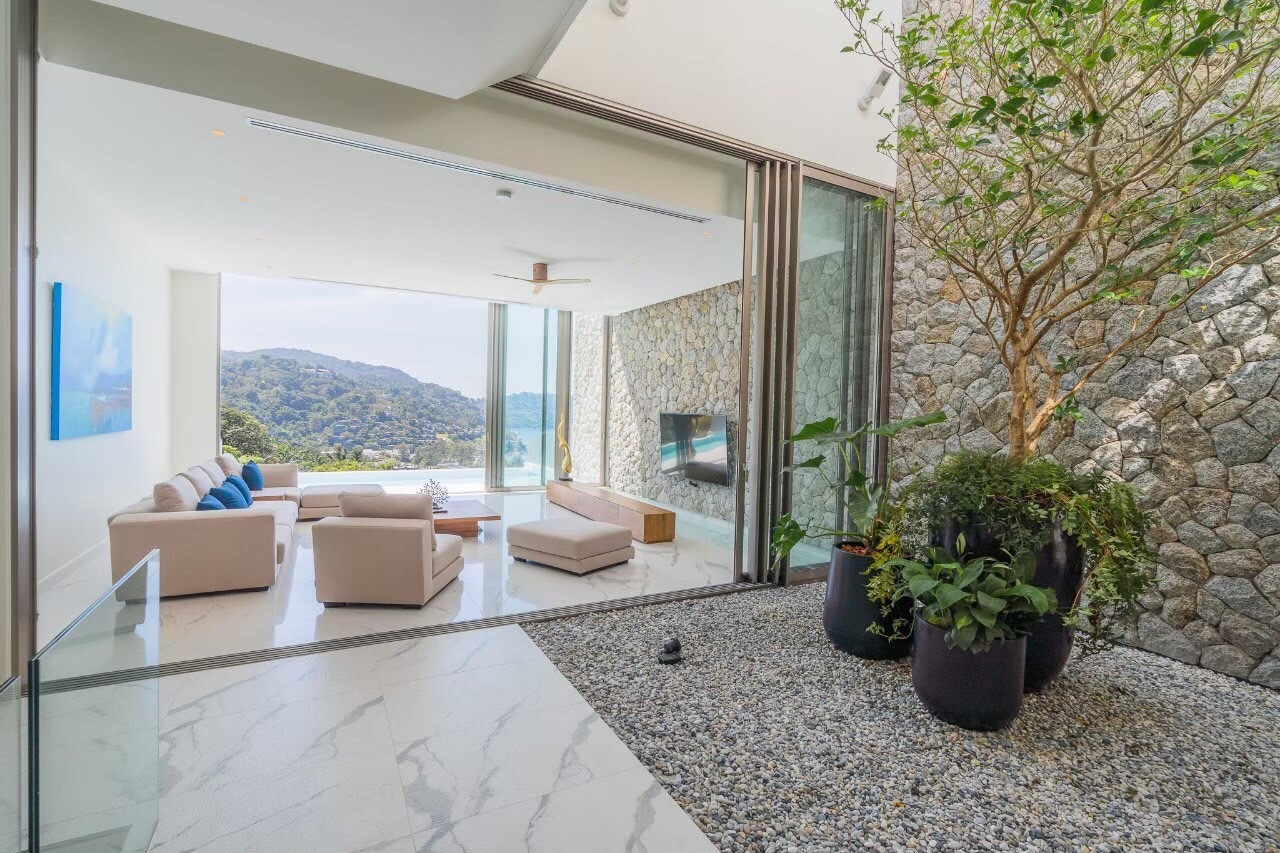 For Sale : Kata Private Luxury Pool Villa, 5 bedrooms 6 Bathrooms, Sea view.