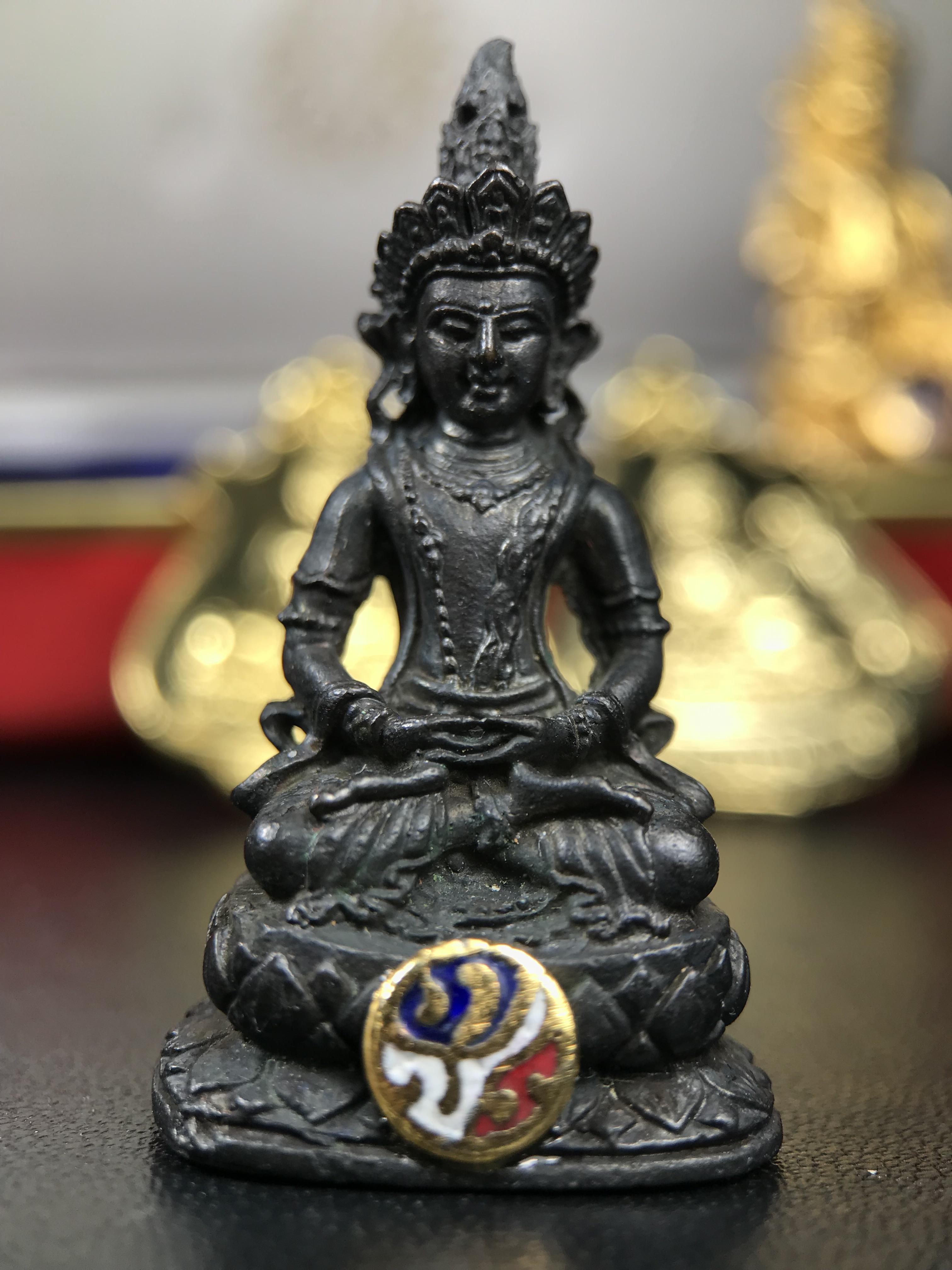 พระไวโรจนะพุทธ(กริ่งธิเบต ภปร.) ท่านเจ้าคุณโพธิ์แจ้ง วัดมังกรกมลาวาส(เล่งเน่ยยี่) ปี 2515(รุ่นแรก) ชุดพิเศษกรรมการ พิธีใหญ่ฉลอง ๑๐๐ปี วัดมังกรกมลาวาส (ในหลวงรัชกาลที่ ๙ ทรงเสด็จเททอง ) หลวงปู่โต๊ะ วัดประดู่ฉิมพลีเมตตาอธิษฐานจิตปลุกเสก (หายากมาก)