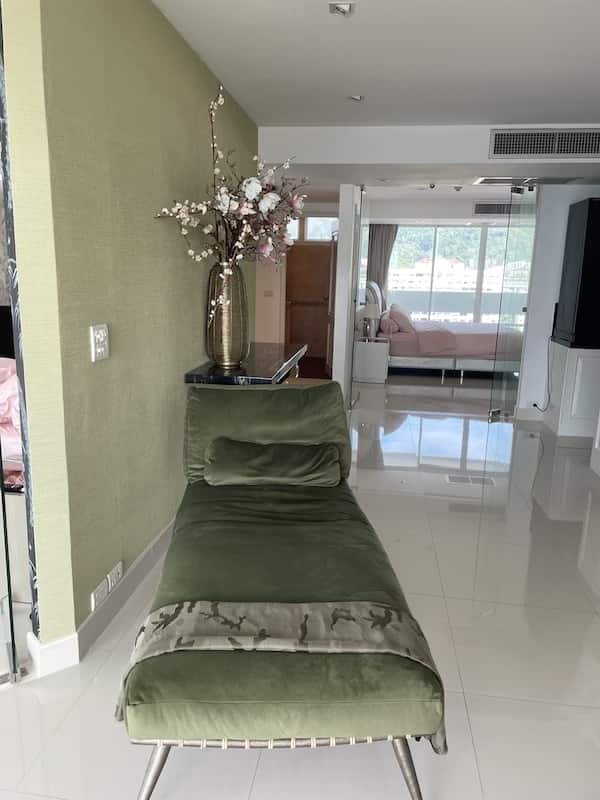 For Sales : Patong, Seaview Luxurious condo, 2 Bedrooms 2 Bathrooms 14th flr.