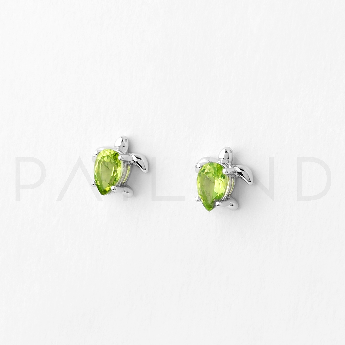 ต่างหูเงินดีไซน์รูปเต่า ประดับพลอย Peridot