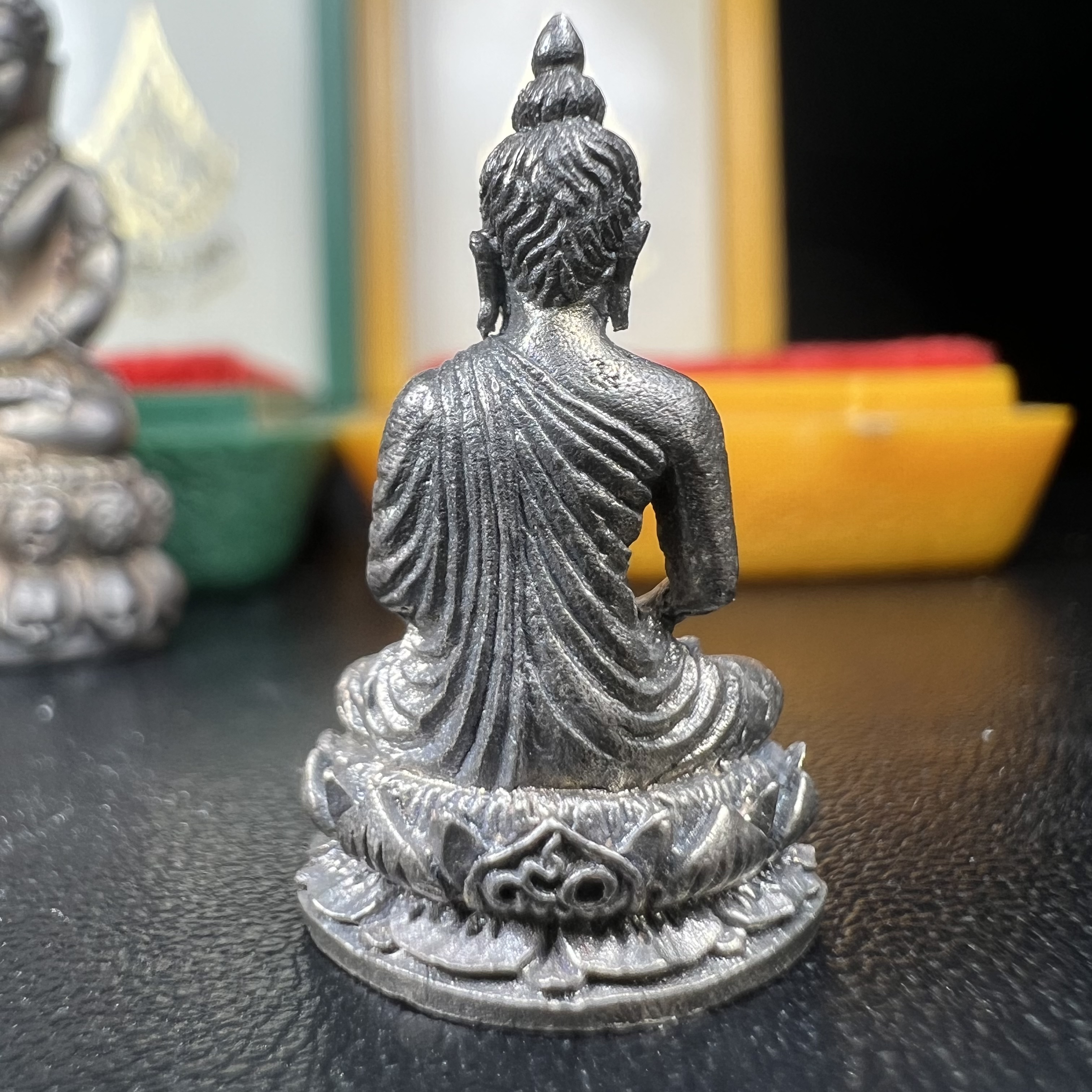 พระกริ่ง-พระชัยวัฒยน์วาสนาสมเด็จพระสังฆราช(วาสน์)วัดราชบพิธฯปี2531 เนื้อเงิน สร้างเป็นที่ระลึกในคราวที่สมเด็จพระอริยวงศาคตญาณ สมเด็จพระสังฆราช(วาสน์ วาสโน)มีพระชนมายุครบ90พรรษา(ในหลวง ร.9 เสด็จในพิธี)งานแกะแม่พิมพ์โดย นายช่างเกษม มงคลเจริญ)หายาก