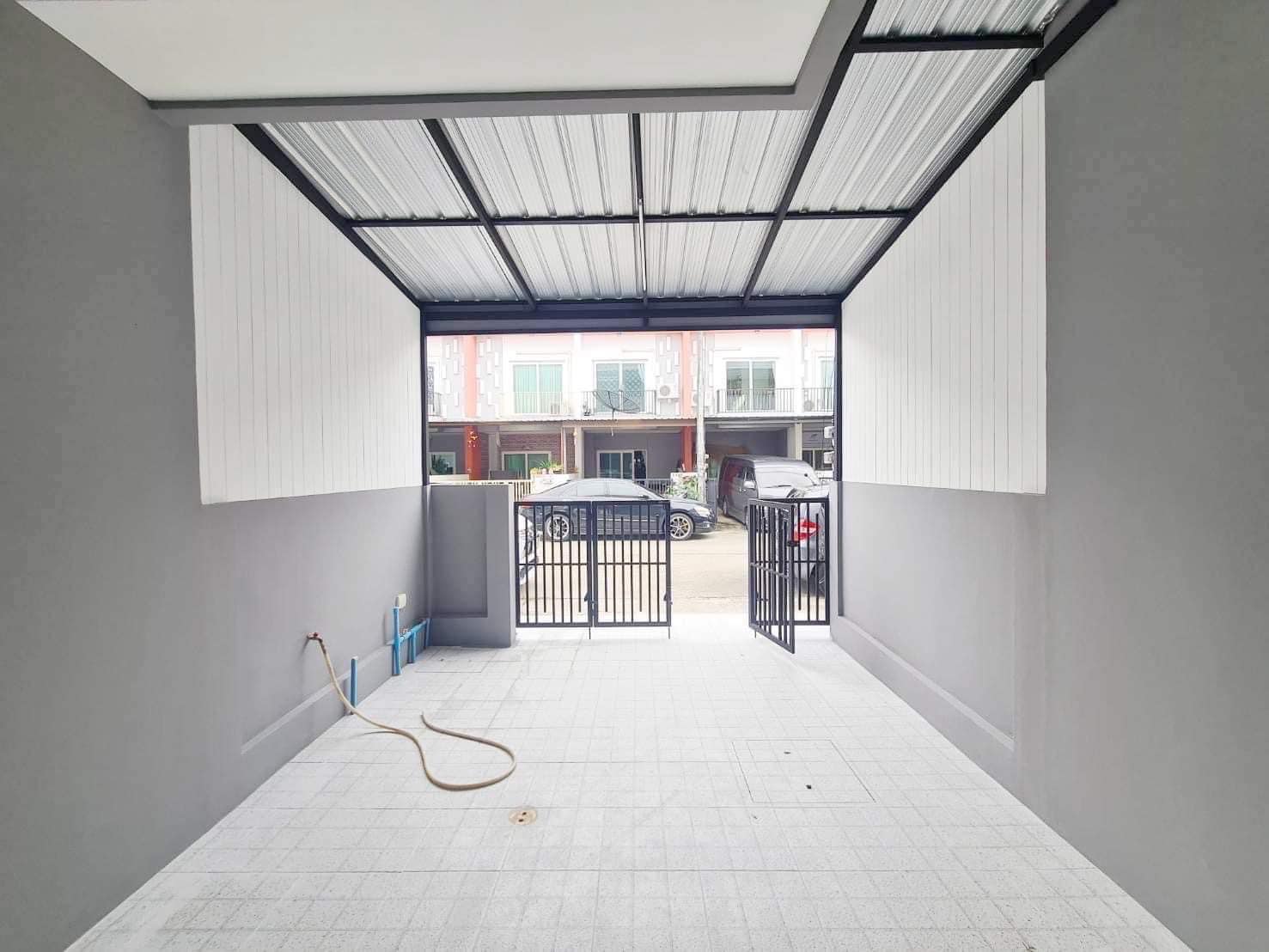 For Rent : Kathu, 2-story townhome, 2 bedrooms 2 bathrooms