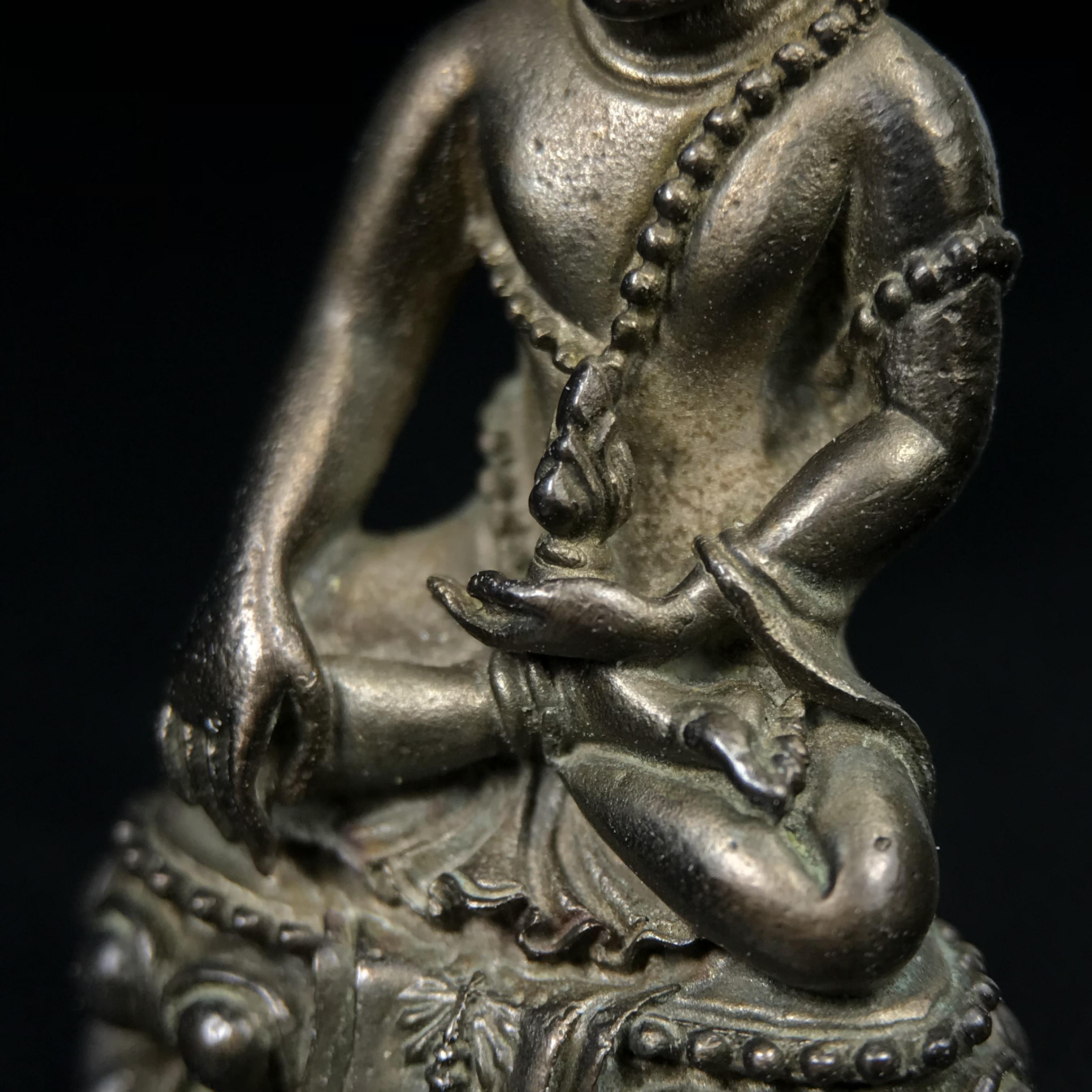 พระกริ่งศิรากาศ ภปร.(พระกริ่งคุ้มเกล้า)วัตถุมงคล"คุ้มเกล้าฯ" มูลนิธิ “คุ้มเกล้า” ในพระบรมราชูปถัมภ์ จัดสร้าง โรงพยาบาลภูมิพล เนื้อนวโลหะ(พิมพ์หน้าไทย)(ในหลวงรัชกาลที่9เสด็จเททอง)(พิธีใหญ่)(นิยม)