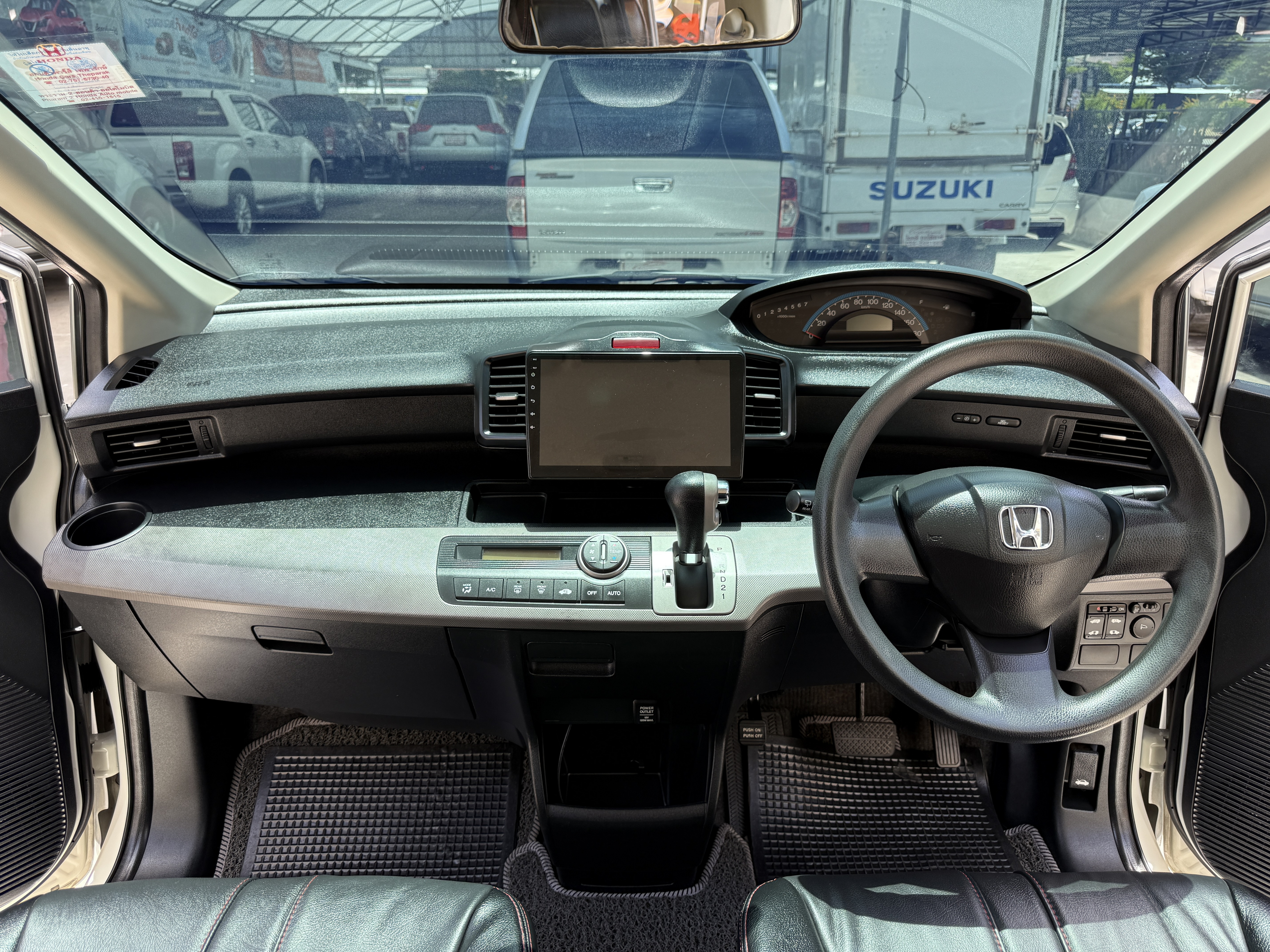 Honda Freed 1.5 E At 2012 ขาวมุก