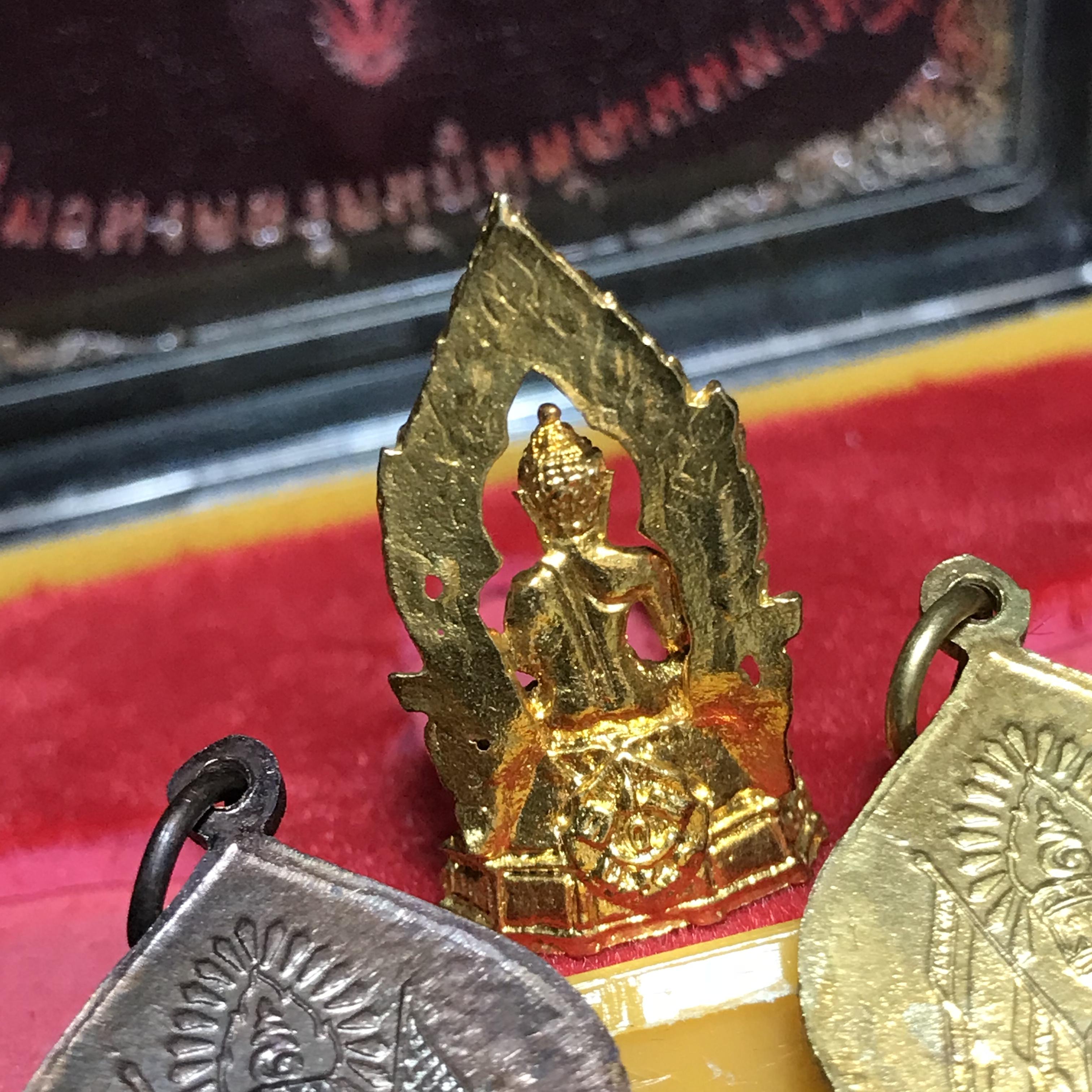 ชุดวัตถุมงคลพระพุทธมงคลรัตนภูมิพัฒนมหามุนี ภปร. วัดมงคลรัตนาราม วัดไทยในซานฟรานซิสโก สหรัฐอเมริกา ( Sanfrancisco USA.) ปี2523