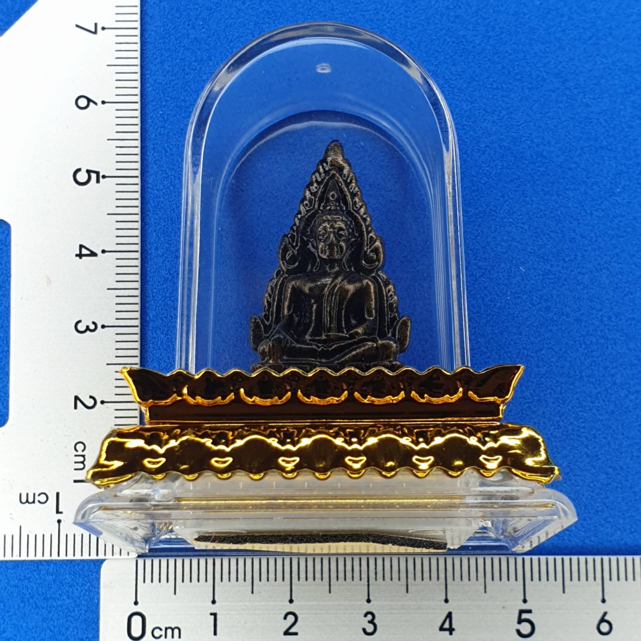 พระเครื่อง พระพุทธชินราช เนื้อหล่อแร่น้ำพี้มวลสารศักดิ์สิทธิ์ใส่กรอบ พระตั้งหน้ารถ พระพุทธชินราชตั้งหน้ารถ หน้าตั้งโต๊ะทำงาน พระแขวนหน้ารถ