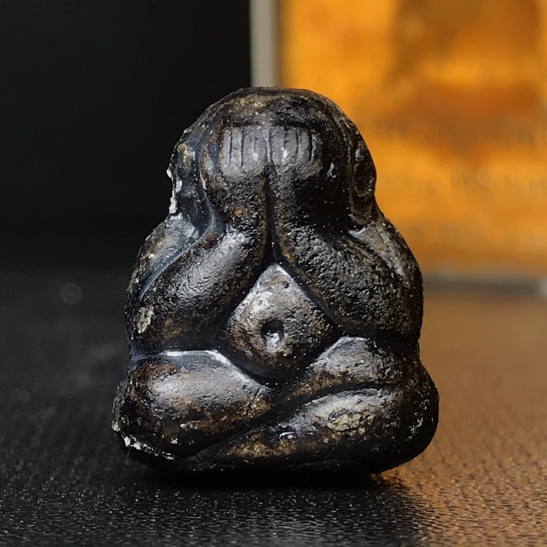 พระปิดตานำโชค สมเด็จพระญาณสังวร วัดบวรนิเวศวิหาร กรุงเทพ ปี2531(เจริญก้าวหน้า มีโชคลาภ การค้าเจริญรุ่งเรื่อง แคล้วคลาดปลอดภัย)