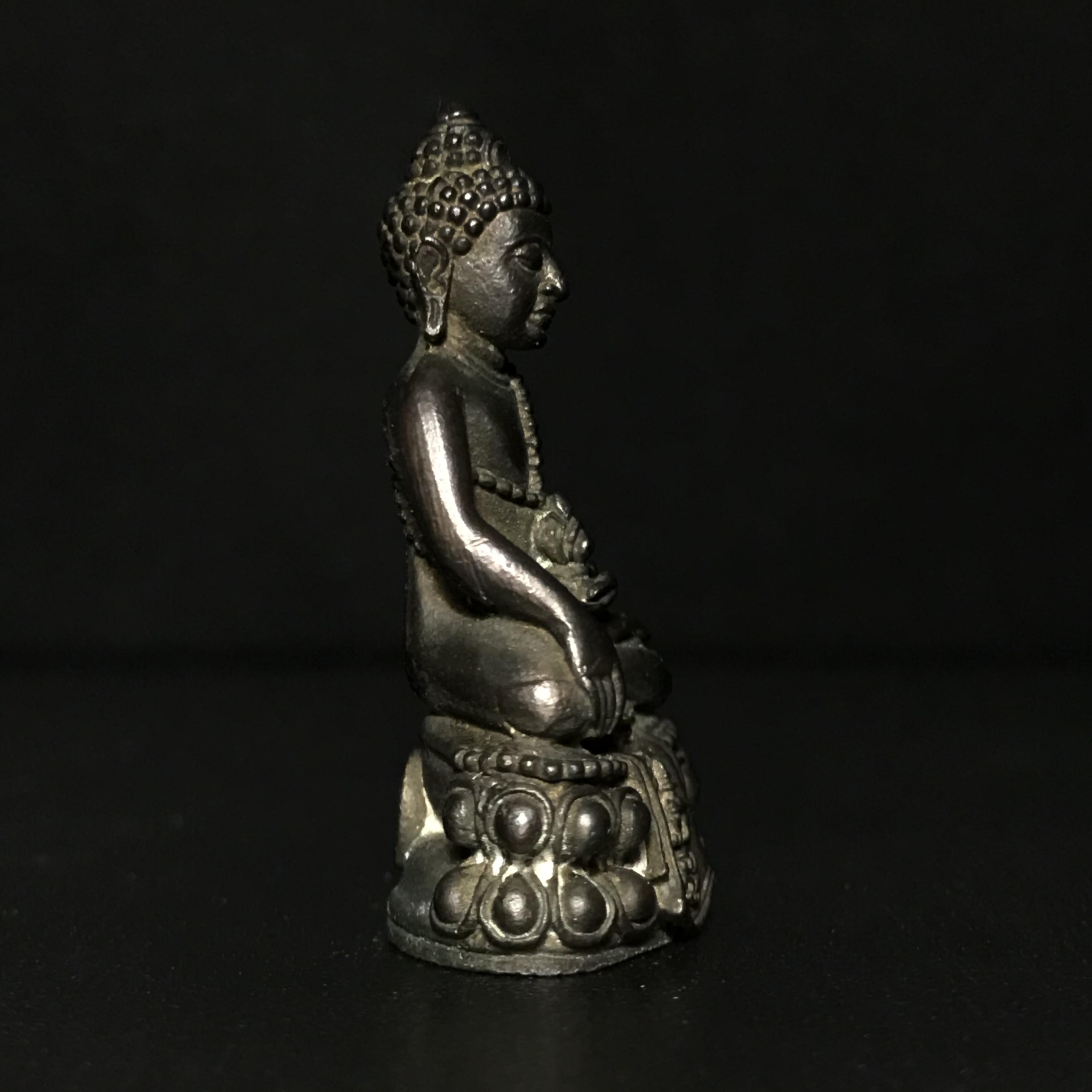 พระกริ่งศิรากาศ(วัตถุมงคล"คุ้มเกล้าฯ") ภปร. รพ.ภูมิพล เนื้อนวโลหะพิมพ์หน้าไทย (ในหลวงรัชกาลที่9เสด็จเททอง)