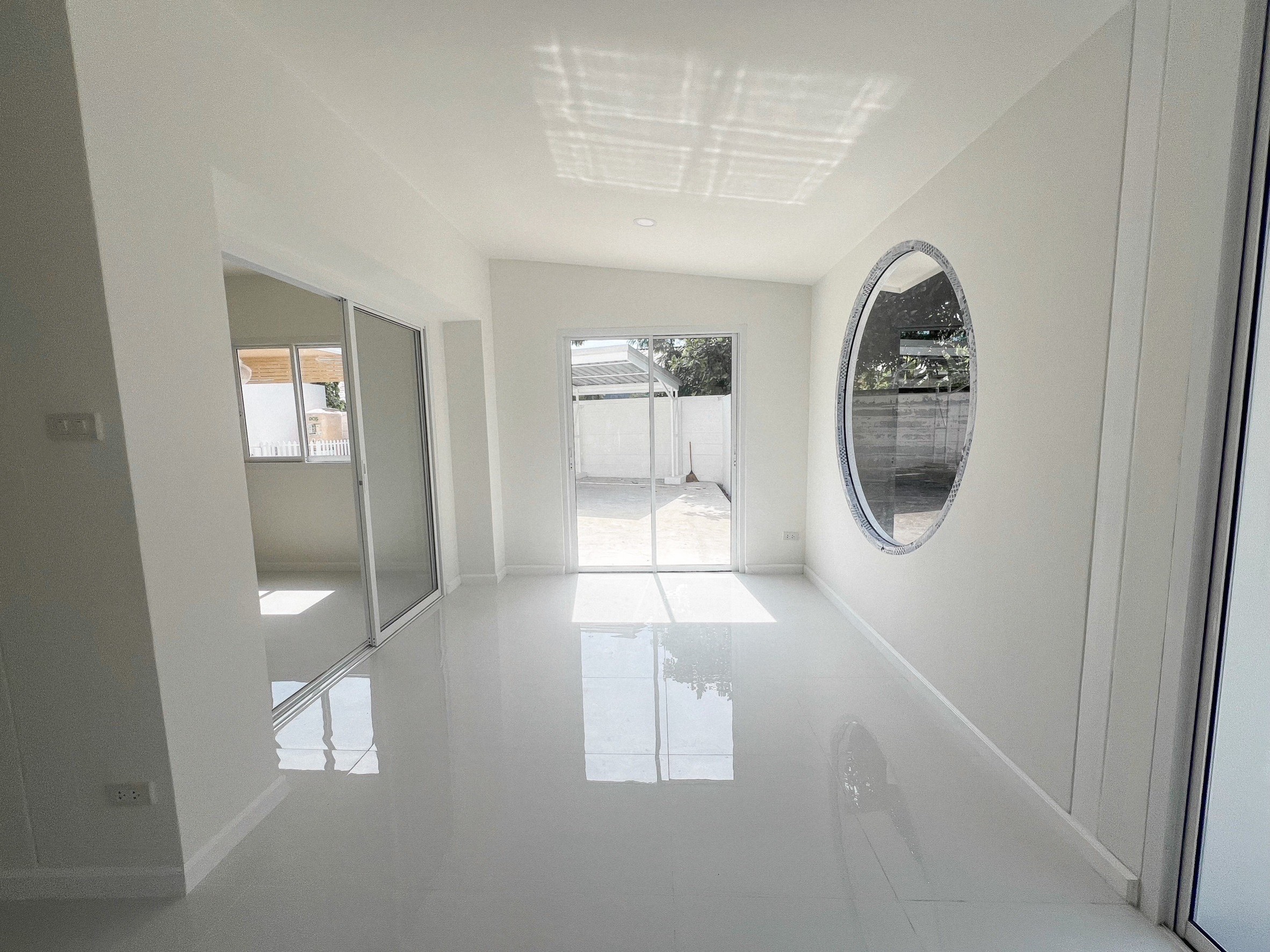 For Sale : Ratsada-Samkong, 2-Story Town Home, 3 Bedrooms 2 Bathrooms