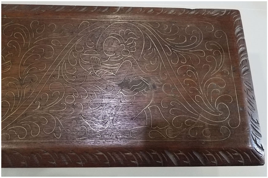 หีบหรือกล่องไม้สักงานเก่า ตอกลายเส้นทองเหลือง-BPT1709-