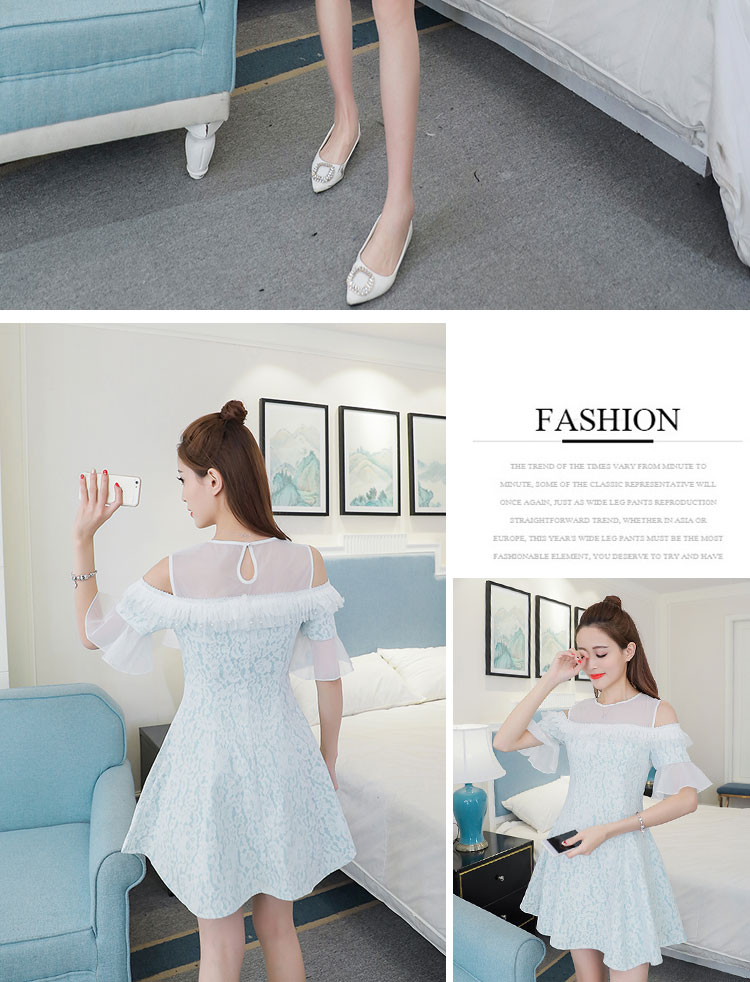 ชุดเดรสสั้นเปิดไหล่ผ้าลูกไม้สีเขียวอมฟ้าอ่อนสวยหวาน