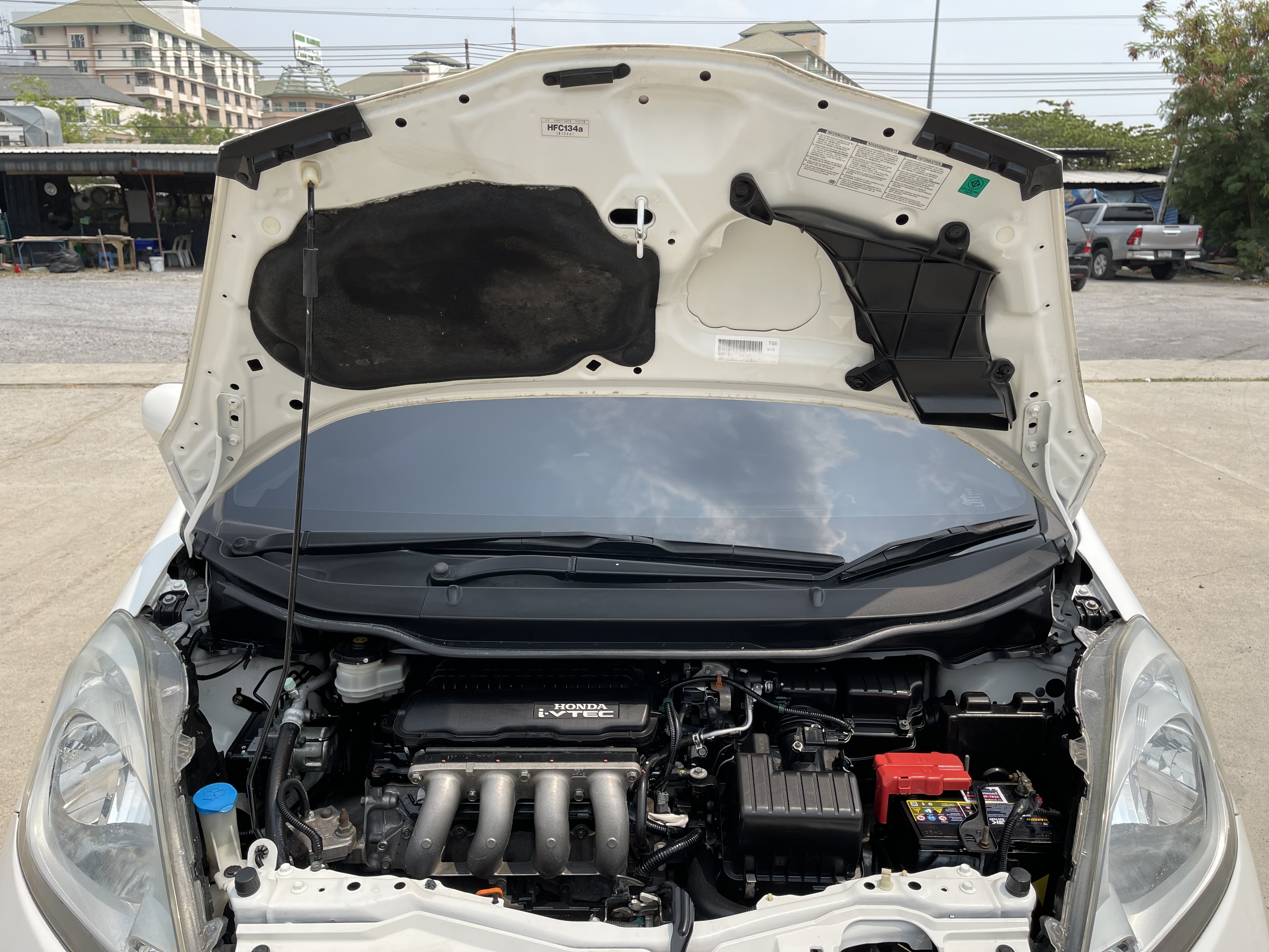 Honda Jazz 1.5 V At 2013 ขาว